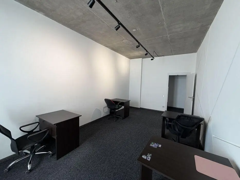 Фото Орендувати офіс, Микільсько-Слобідська вул.  Київ в довгострокову оренду, ціна: 55900 грн, код 4272