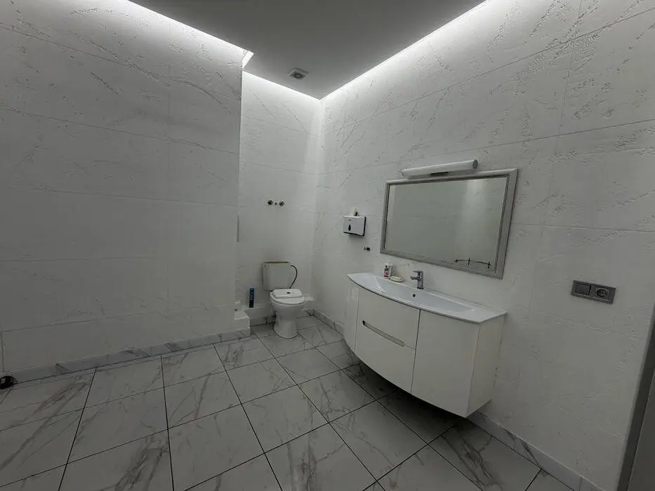 Фото Орендувати офіс, Микільсько-Слобідська вул.  Київ в довгострокову оренду, ціна: 55900 грн, код 4272