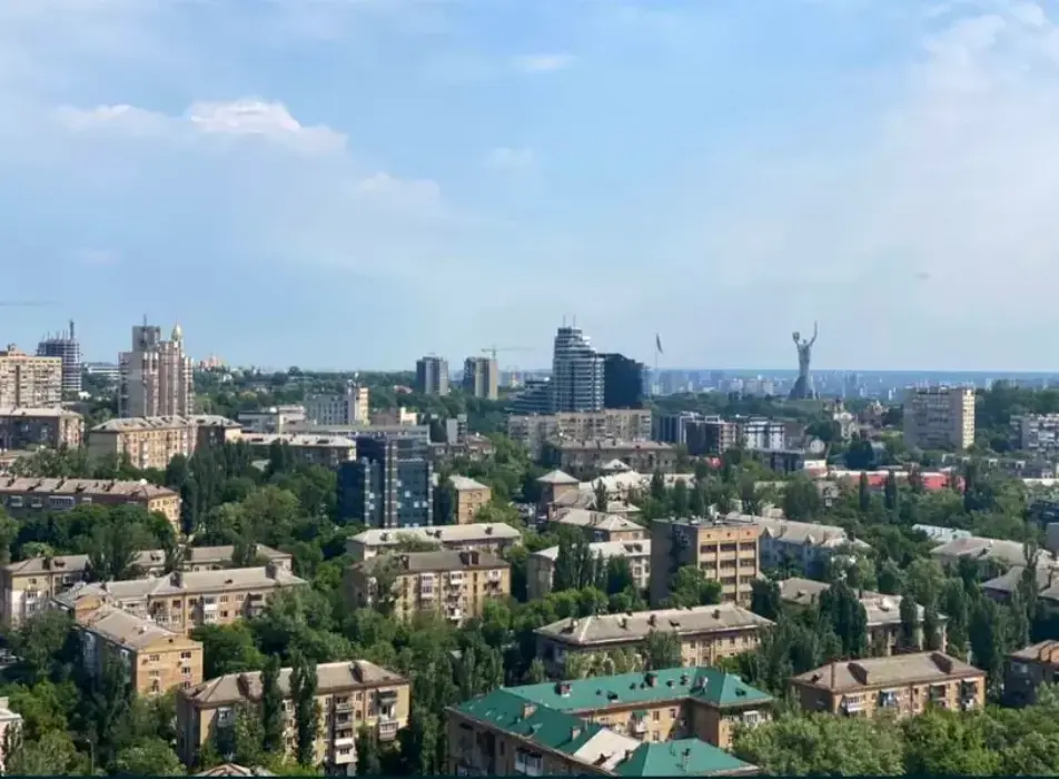 Фото Орендувати офіс, Андрія Верхогляда вул. (Михайла Драгомирова) 2а Київ в довгострокову оренду, ціна: 1000 $, код 4279