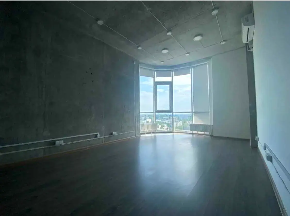 Фото Орендувати офіс, Андрія Верхогляда вул. (Михайла Драгомирова) 2а Київ в довгострокову оренду, ціна: 1200 $, код 4280