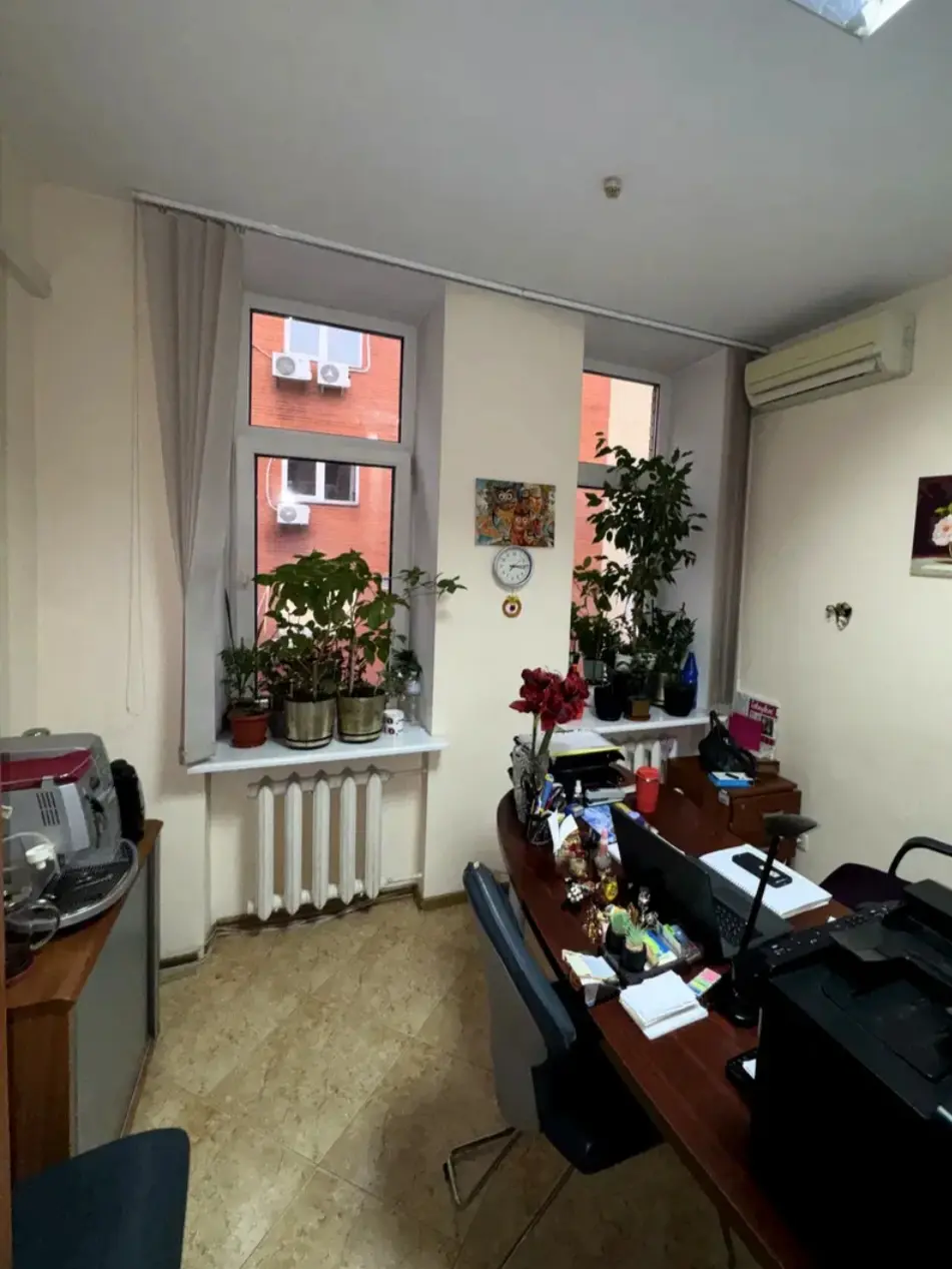 Фото Орендувати офіс, Жилянська вул. 5 Київ в довгострокову оренду, ціна: 70000 UAH, код 4288