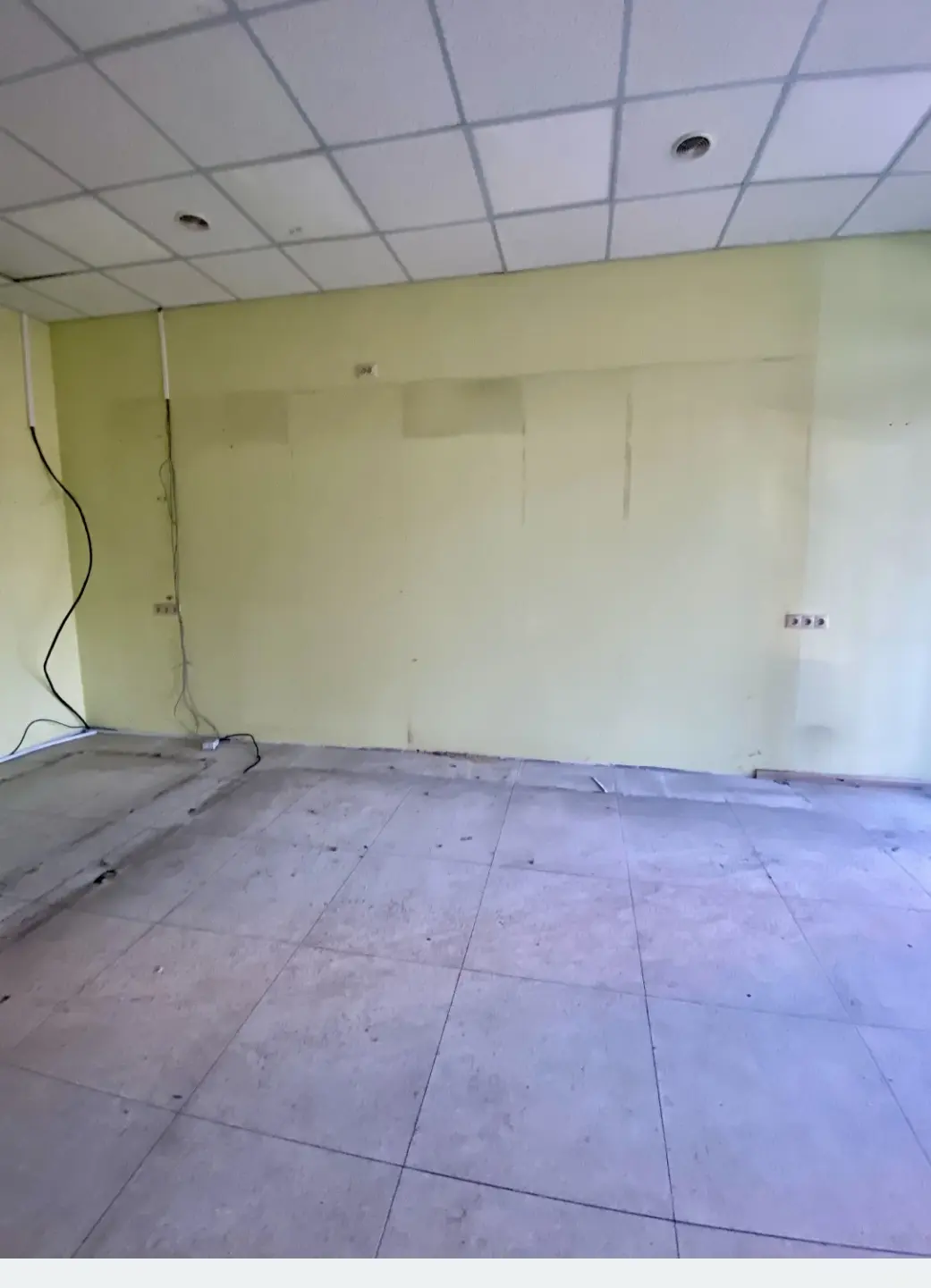 Фото Оренда торгівельної площі, Велика Васильківська вул. 38а Київ в довгострокову оренду, ціна: 2500 $, код 4289