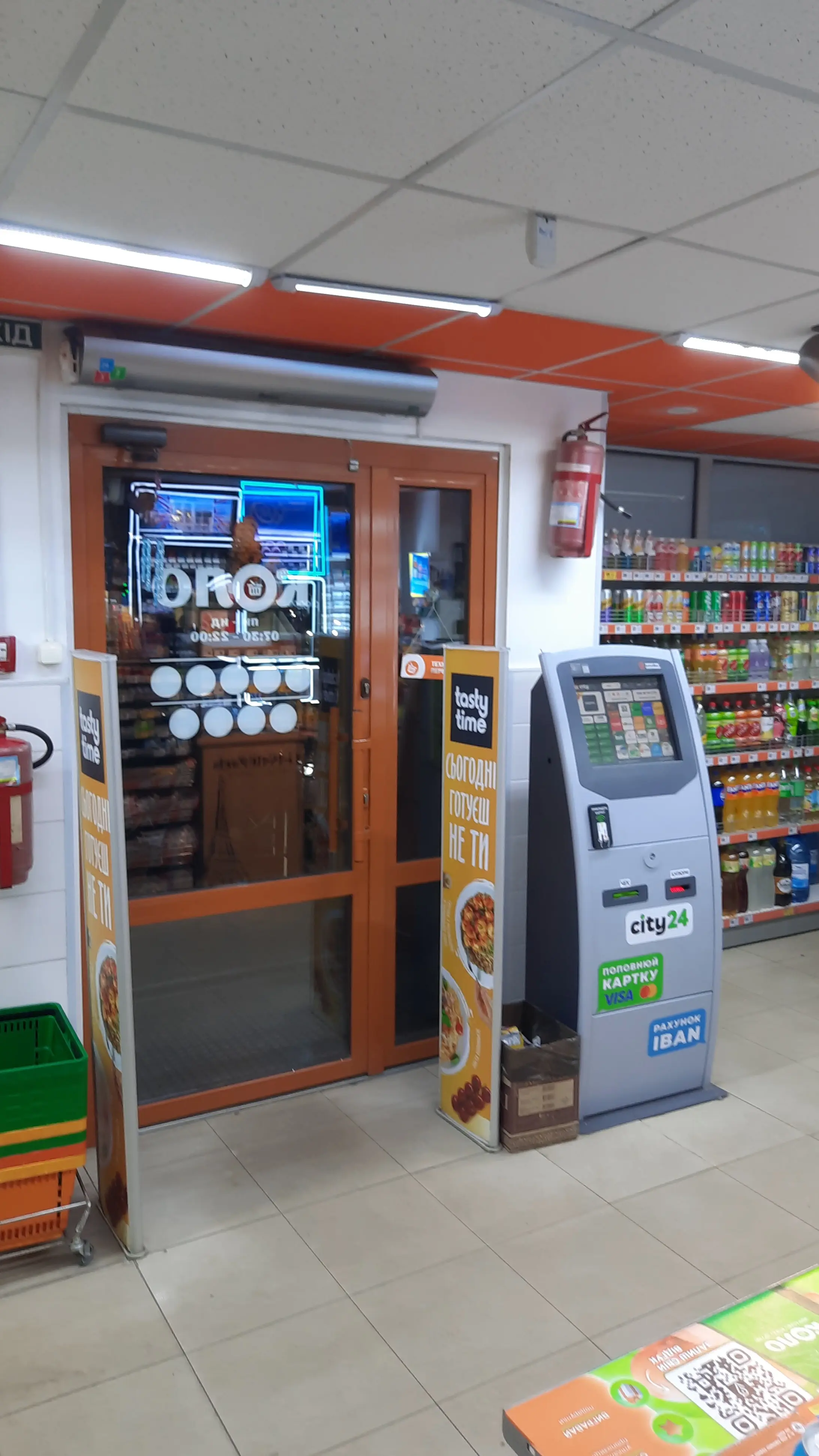 Фото Selling commercial property, 73 sq.m., Hetmana Pavla Skoropadskoho Street (Lev Tolstoi Street) 18 Kyiv, price: 330000 $, code 4290