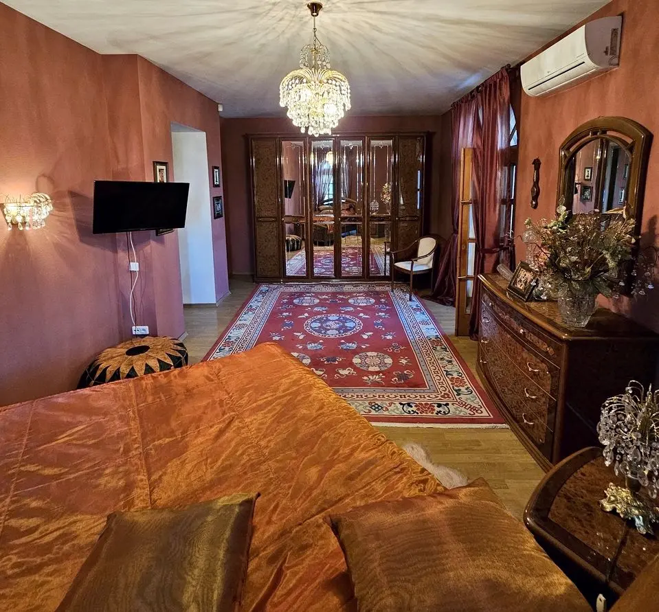 Фото Selling a 3-room apartment, 150 sq.m., Yuriia Savchenka Street 1а Dnipro, price: 99000 $, code 4298