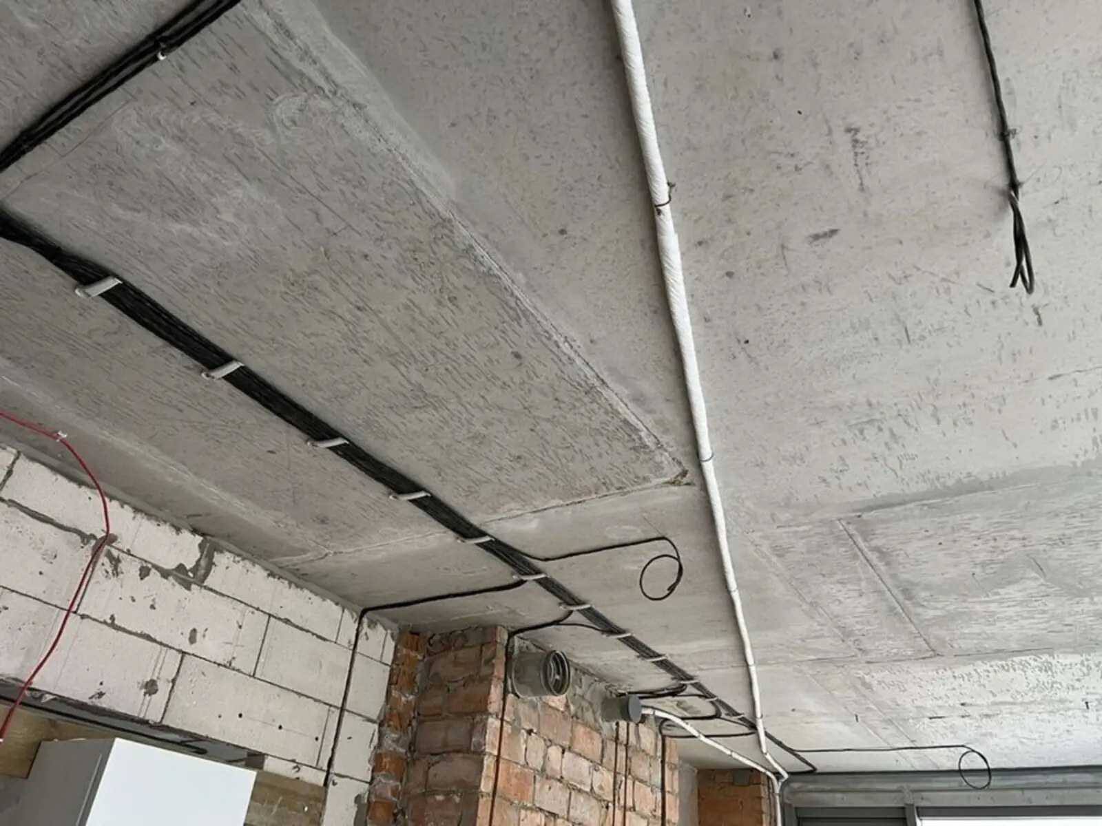 Фото Selling a 2-room apartment, 70 sq.m., Akademika Zabolotnoho Street  Kyiv, price: 125000 $, code 4299