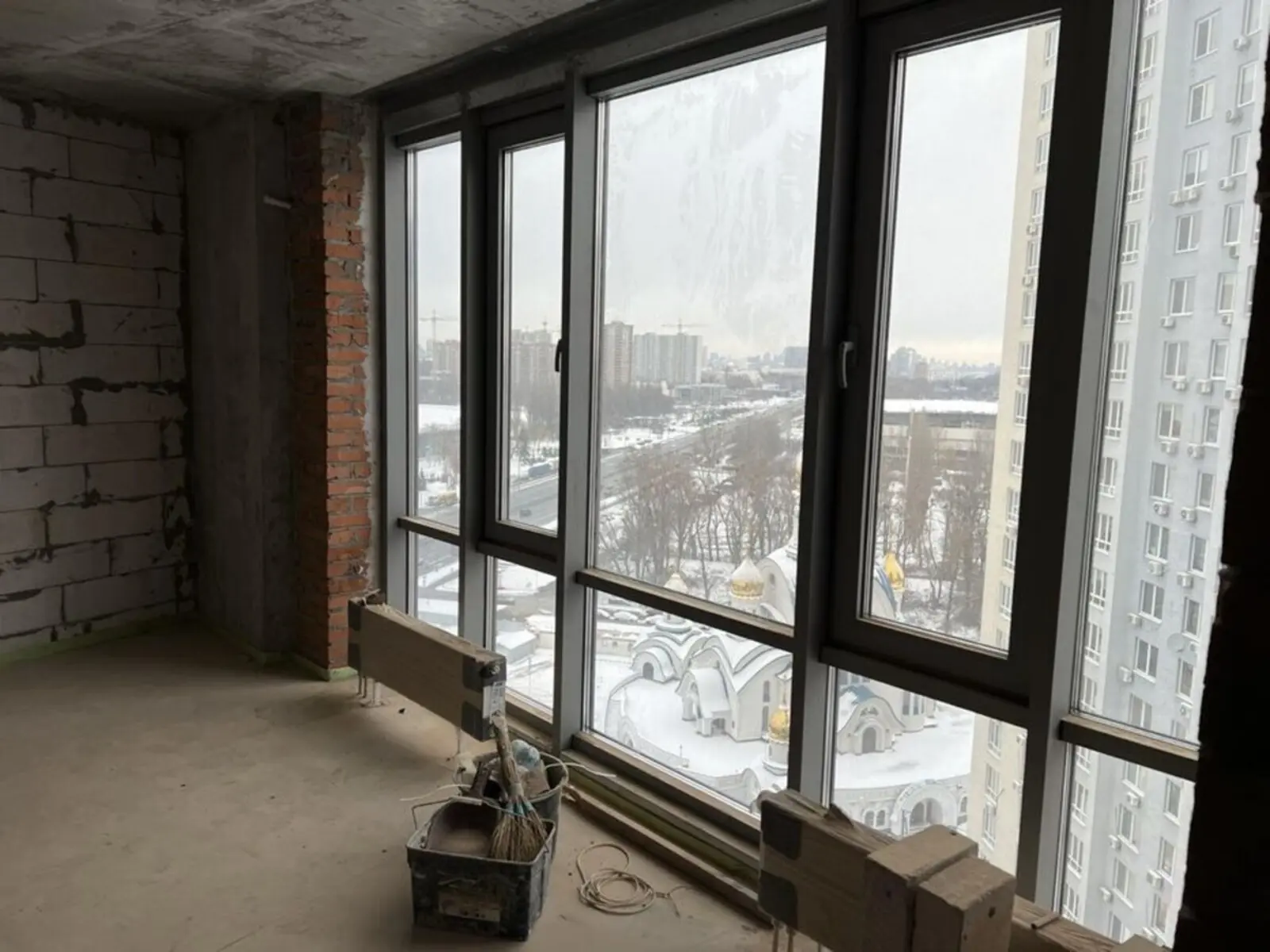 Фото Selling a 2-room apartment, 70 sq.m., Akademika Zabolotnoho Street  Kyiv, price: 125000 $, code 4299