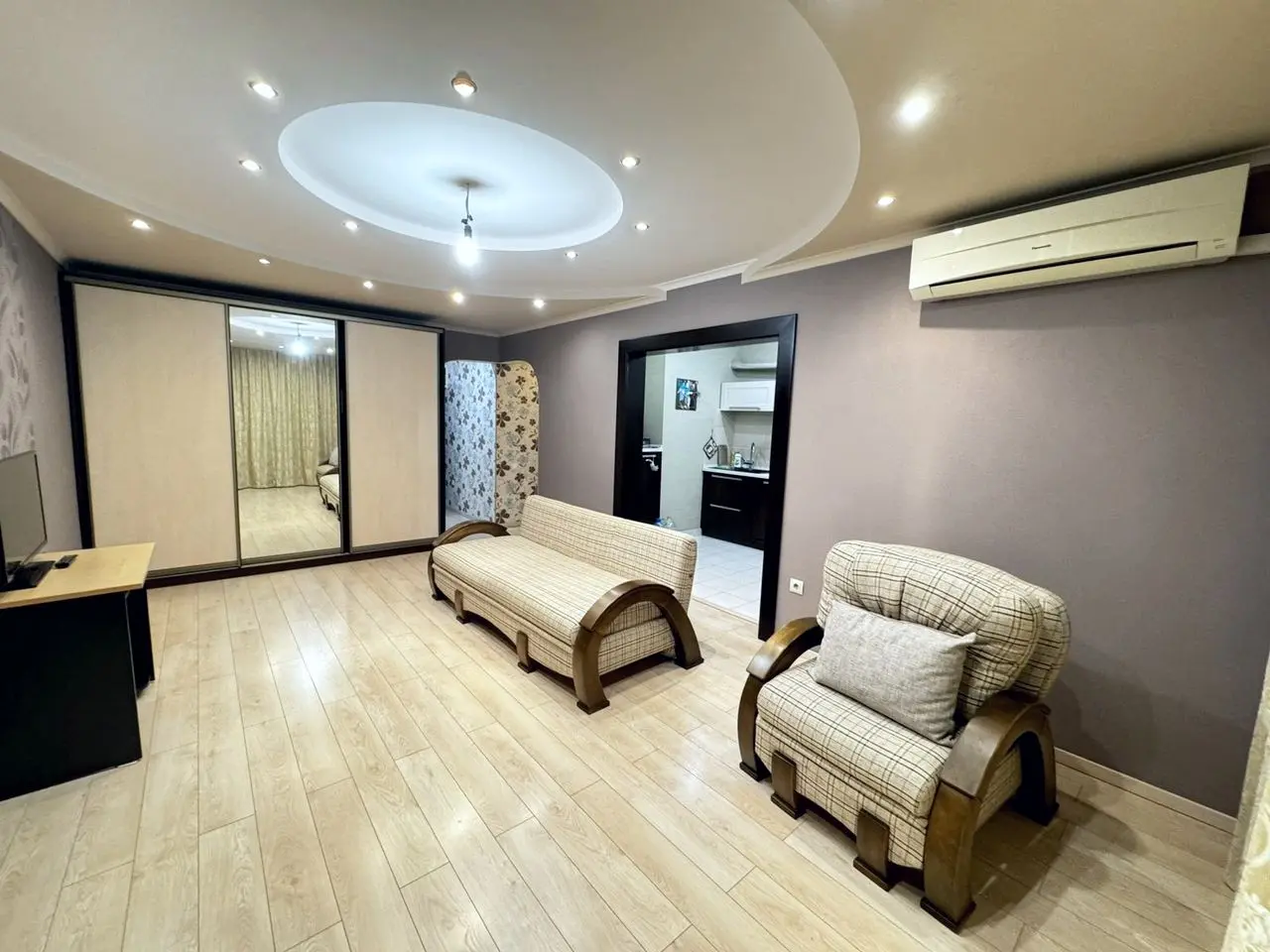 Фото Продаю 3 кімнатну квартиру, 101 кв. м, 8-го Березня вул.  Слобожанське, ціна: 82000 $, код 4303