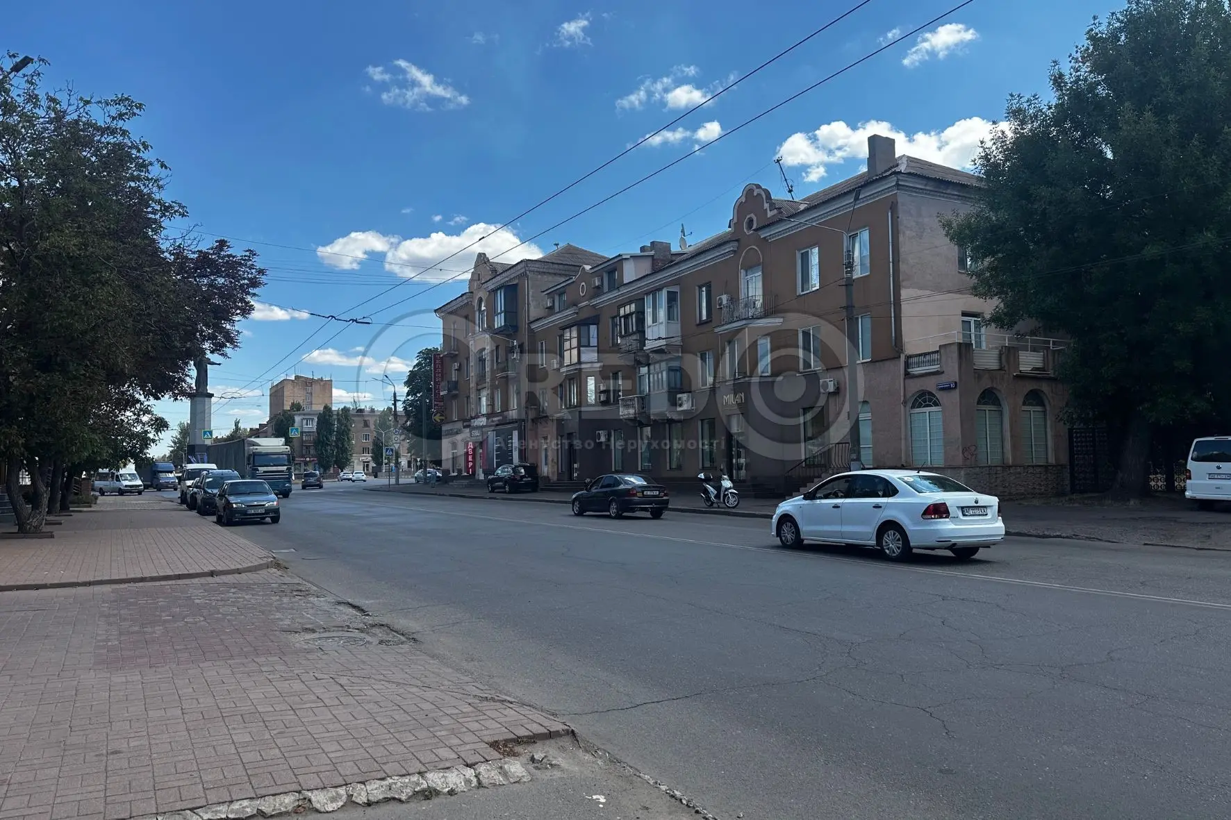 Фото Арендовать торговую площадь, Владимира Великого ул. (Мелешкина)  Кривой Рог в долгосрочную аренду, цена: 30000 UAH, код 4307