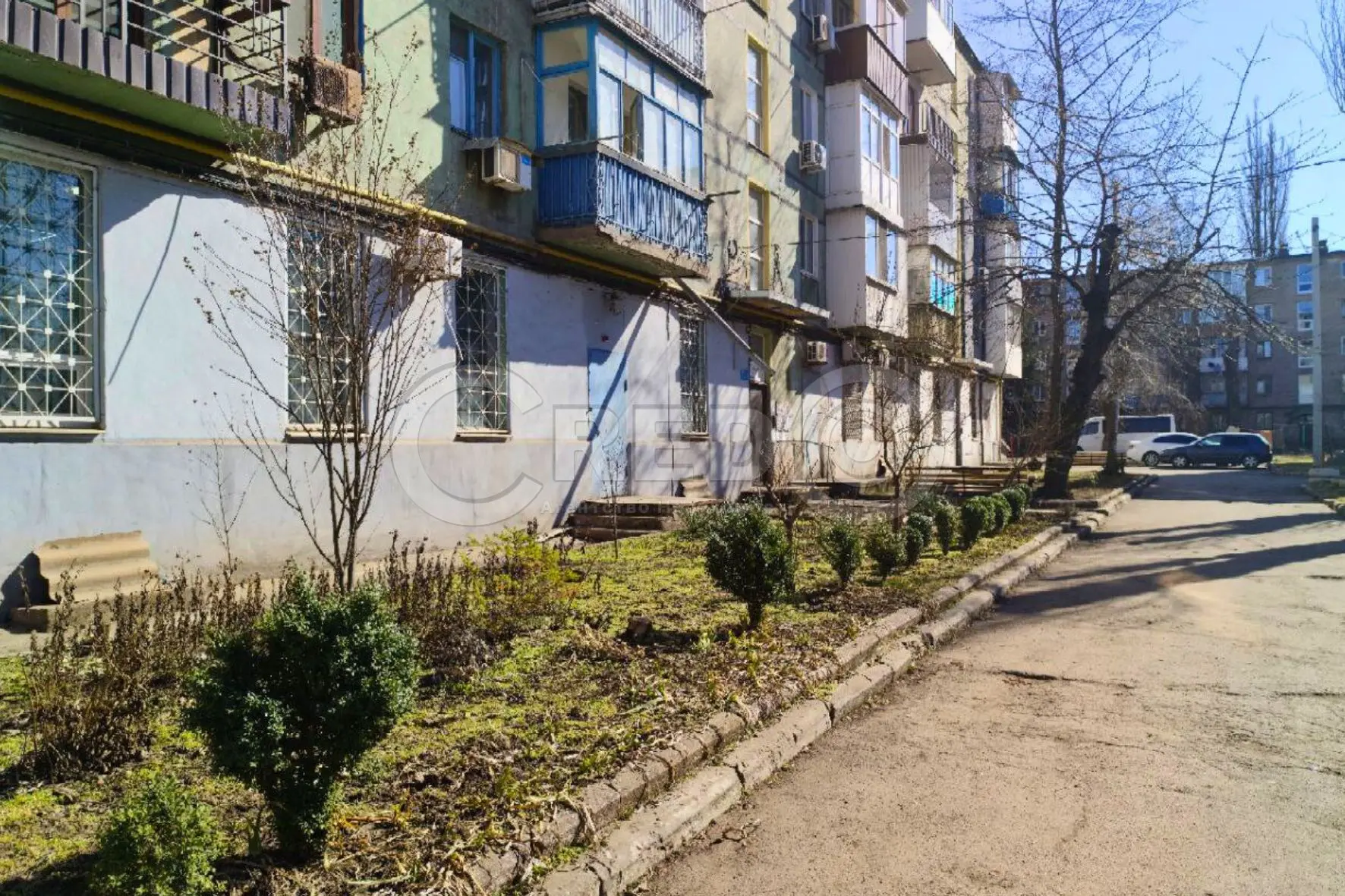 Фото Продаю 2 кімнатну квартиру, 42.7 кв. м, Металургів просп.  Кривий Ріг, ціна: 18000 $, код 4309