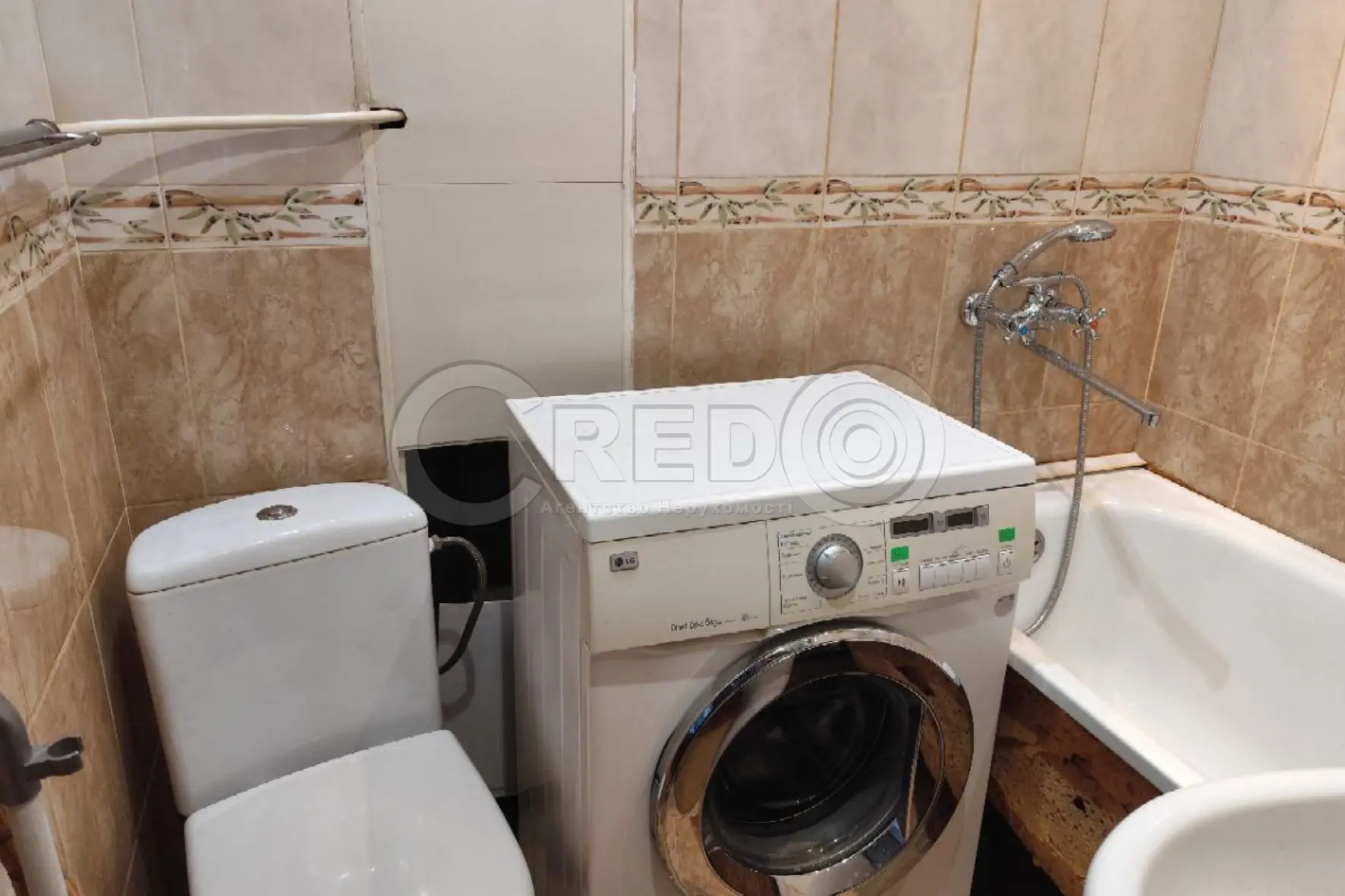 Фото Продаю 2 кімнатну квартиру, 42.7 кв. м, Металургів просп.  Кривий Ріг, ціна: 18000 $, код 4309