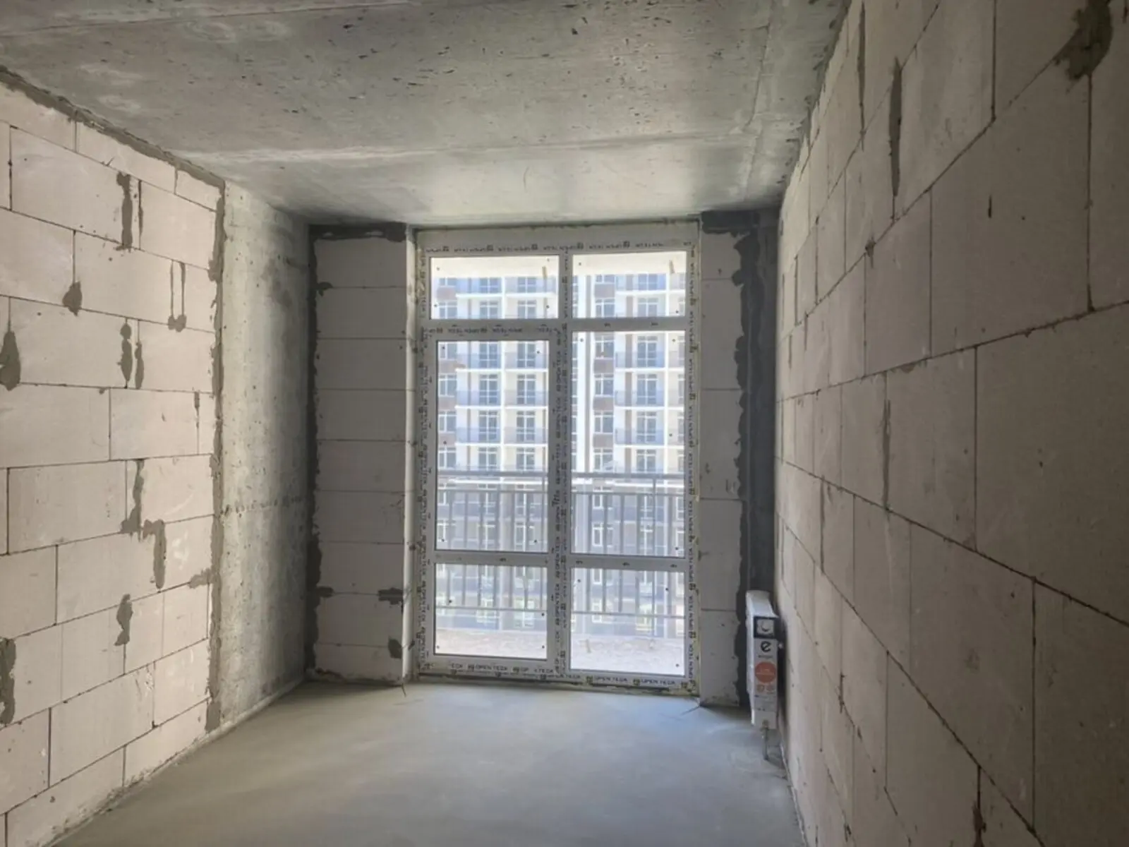 Фото Selling a 2-room apartment, 59 sq.m., Akademika Zabolotnoho Street  Kyiv, price: 90000 $, code 4314