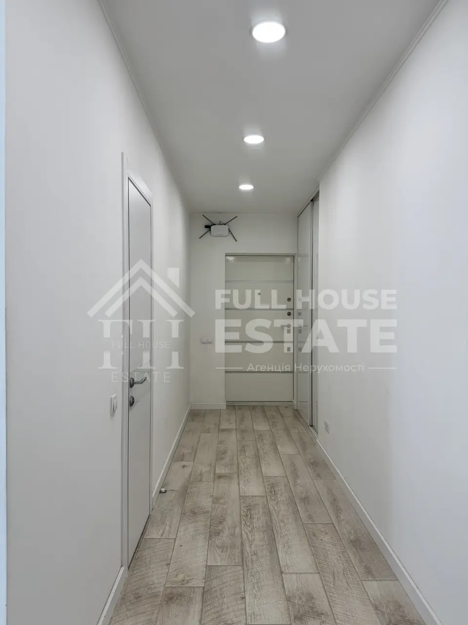 Фото Зняти 3 кімнатну квартиру, Анни Ахматової вул. 22 Київ в довгострокову оренду, ціна: 28000 UAH, код 4315