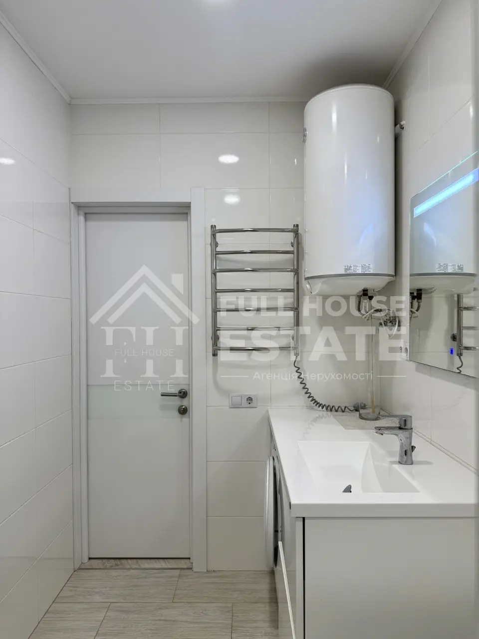 Фото Зняти 3 кімнатну квартиру, Анни Ахматової вул. 22 Київ в довгострокову оренду, ціна: 28000 UAH, код 4315