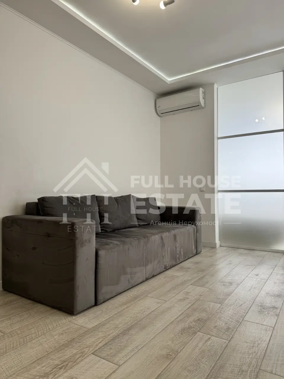Фото Зняти 3 кімнатну квартиру, Анни Ахматової вул. 22 Київ в довгострокову оренду, ціна: 28000 UAH, код 4315