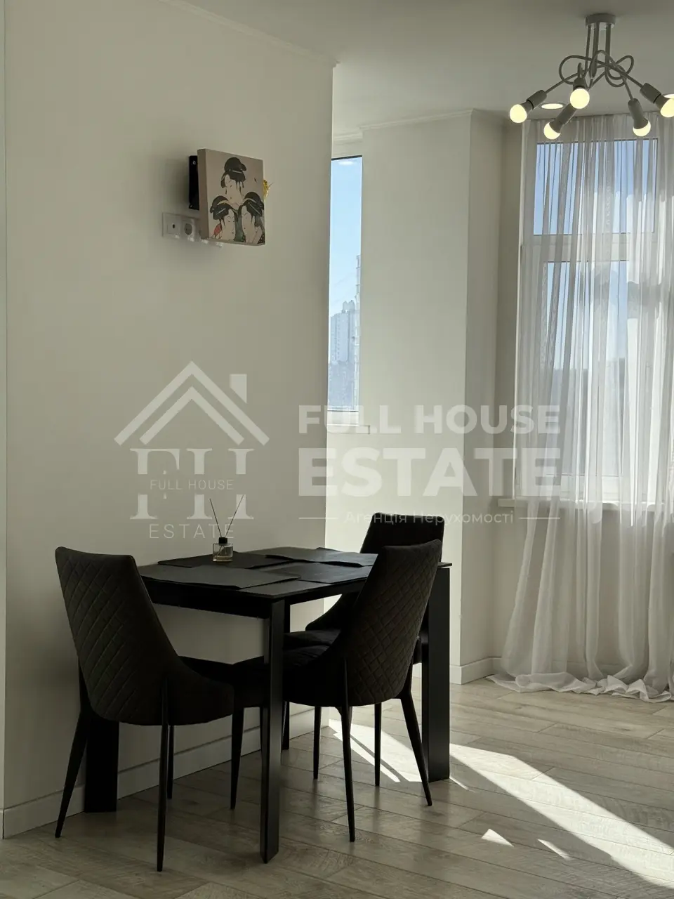 Фото Зняти 3 кімнатну квартиру, Анни Ахматової вул. 22 Київ в довгострокову оренду, ціна: 28000 UAH, код 4315