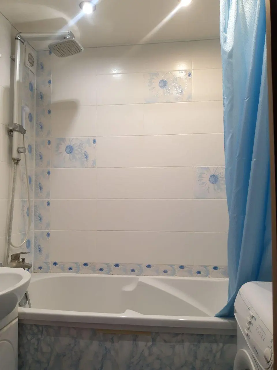 Фото Selling a 3-room apartment, 76 sq.m., Larysy Rudenko Street 3а Kyiv, price: 87000 $, code 4316