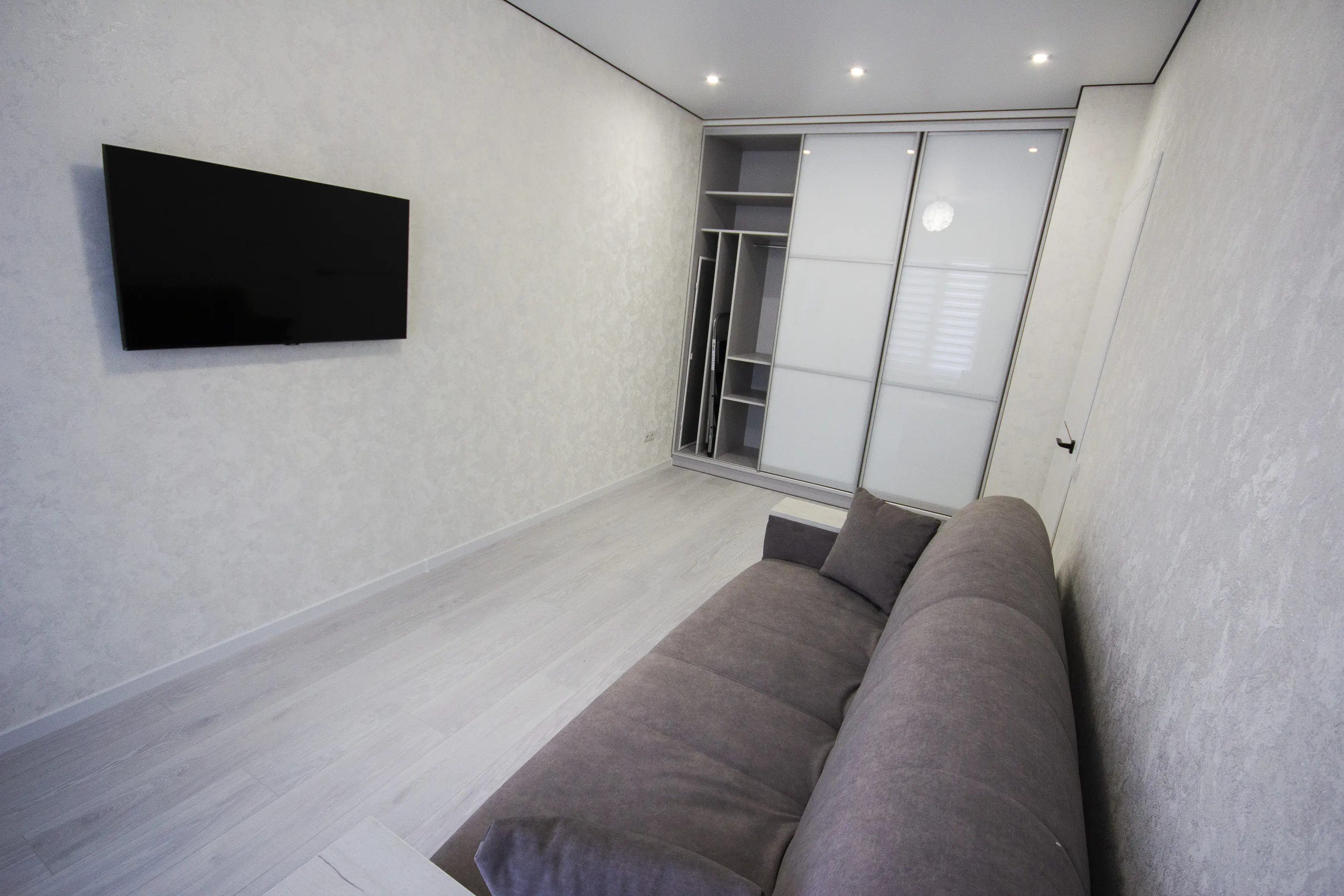 Фото Rent a 1-room apartment, Inhlezi Street 2в Odesa for long-term rent, price: 12000 UAH, code 4317