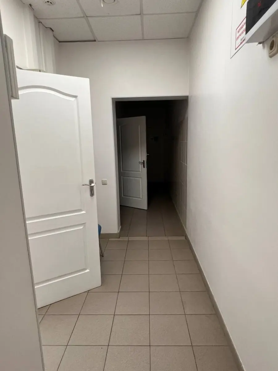 Фото Оренда торгівельної площі, Лесі Українки бульв. 3 Київ в довгострокову оренду, ціна: 22 $, код 4322