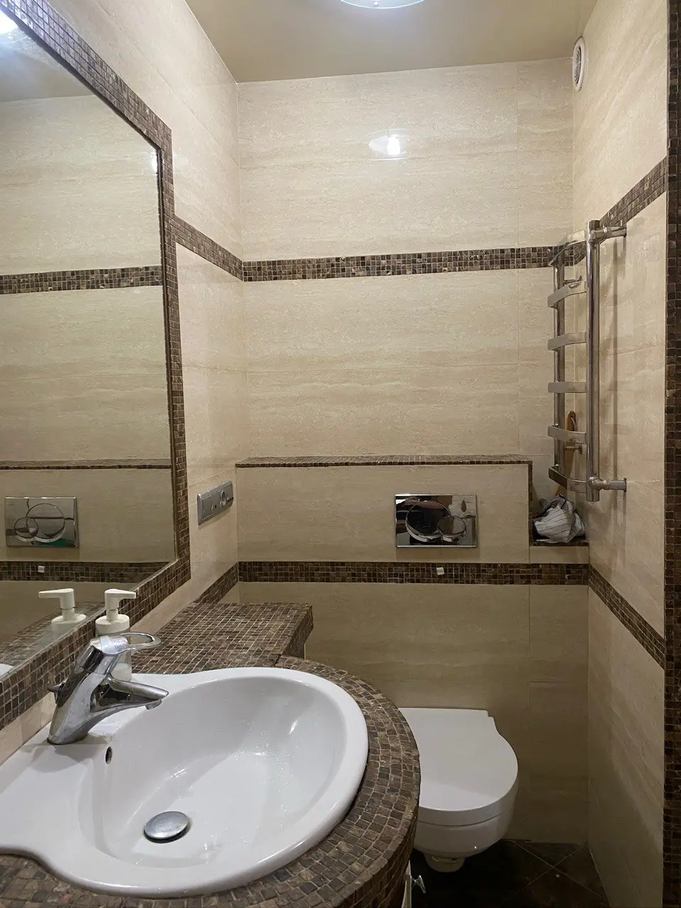 Фото Rent a 3-room apartment, Darnytskyi Boulevard 8 Kyiv for long-term rent, price: 22000 UAH, code 4332