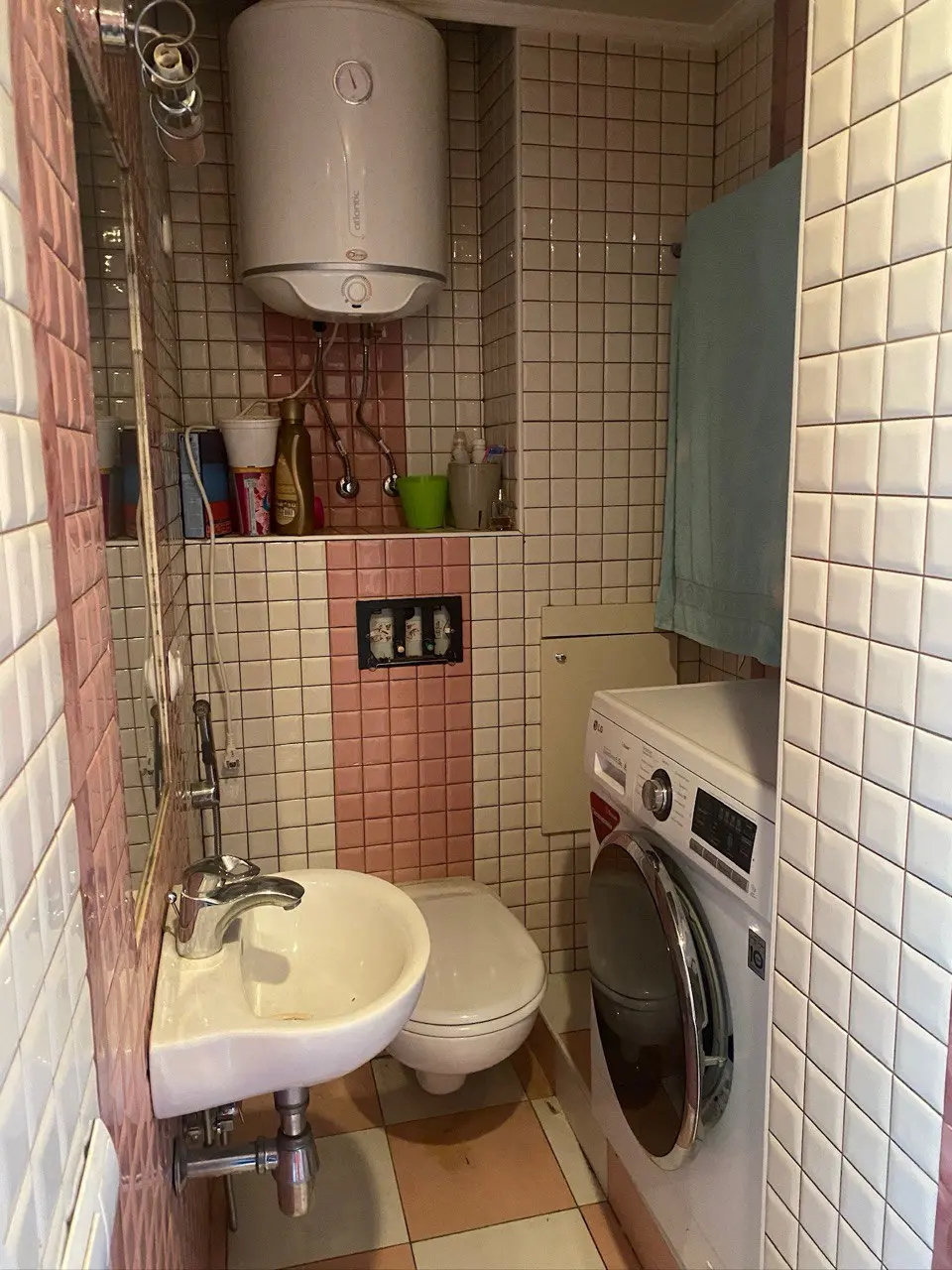 Фото Rent a 3-room apartment, Darnytskyi Boulevard 8 Kyiv for long-term rent, price: 22000 UAH, code 4332