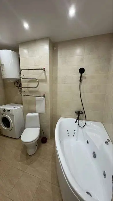 Фото Продаю 3 кімнатну квартиру, 64.9 кв. м, Юрія Шумського вул. 10 Київ, ціна: 85000 $, код 4335