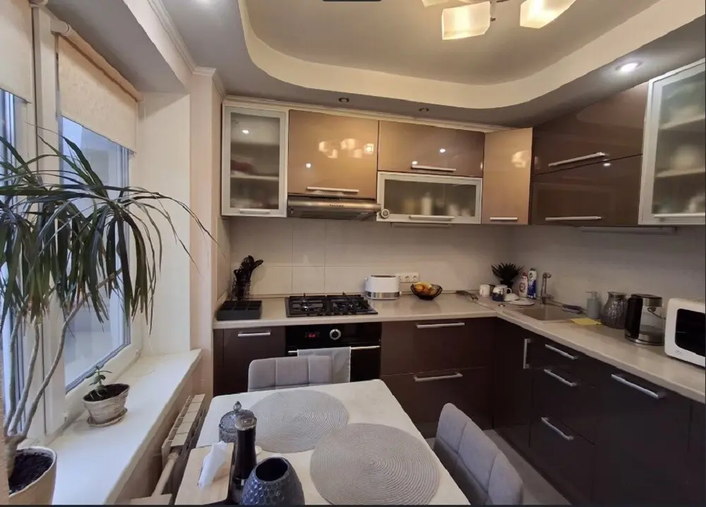 Фото Продаю 3 кімнатну квартиру, 58 кв. м, Мілютенка вул. 9 Київ, ціна: 75000 $, код 4338