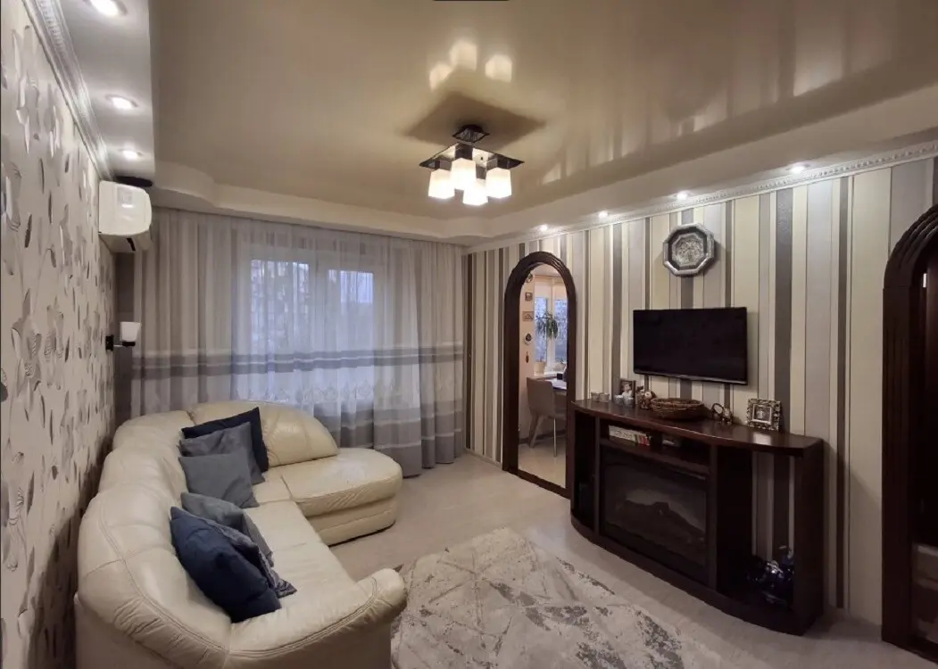 Фото Продаю 3 кімнатну квартиру, 58 кв. м, Мілютенка вул. 9 Київ, ціна: 75000 $, код 4338