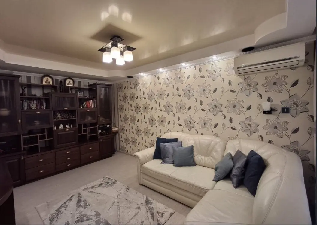 Фото Продаю 3 кімнатну квартиру, 58 кв. м, Мілютенка вул. 9 Київ, ціна: 75000 $, код 4338