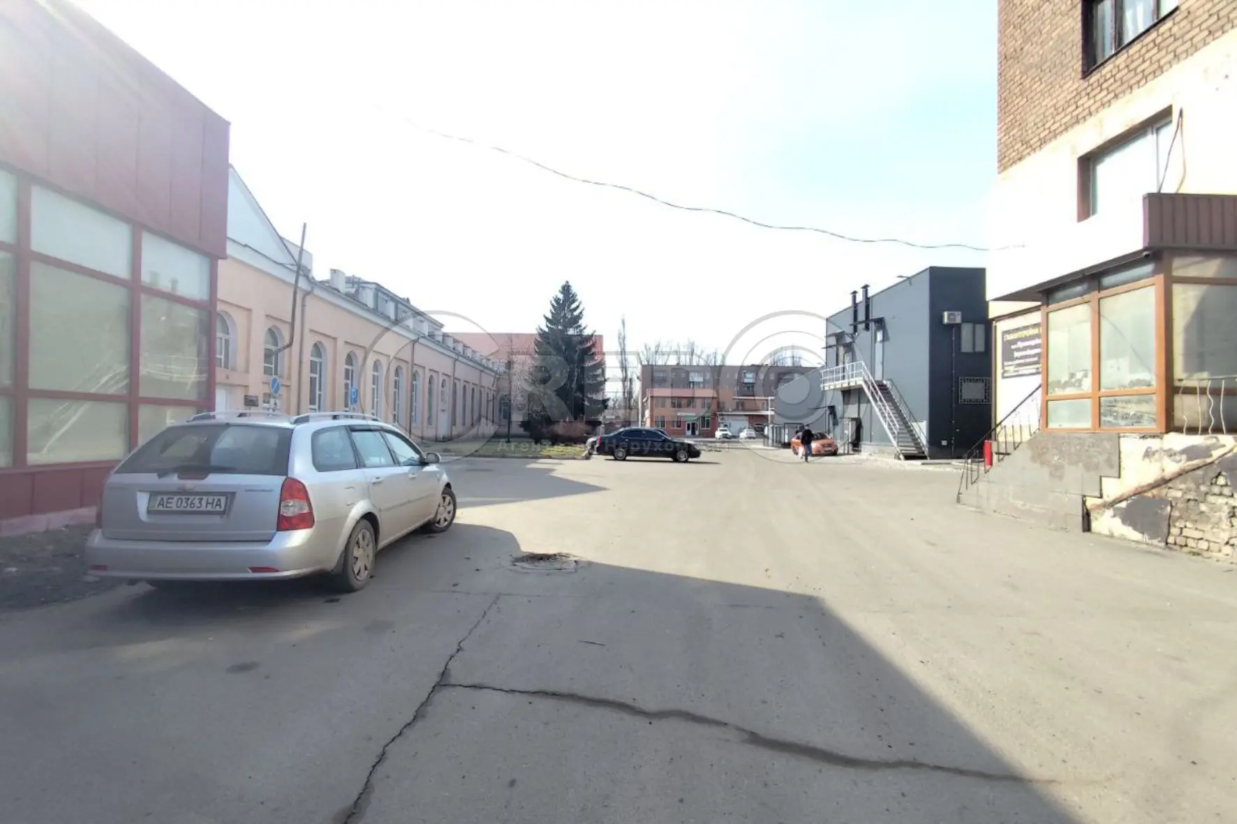 Фото Selling an office, 43 sq.m., Kryvorizhstali Street (Ordzhonikidze Street) 9 Kryvyi Rih, price: 14000 $, code 4343