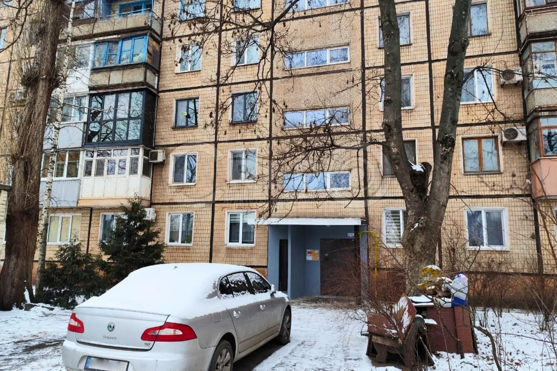 Фото Продаю 3 кімнатну квартиру, 62.7 кв. м, Свято-Миколаївська вул. (Леніна)  Кривий Ріг, ціна: 35000 $, код 4356