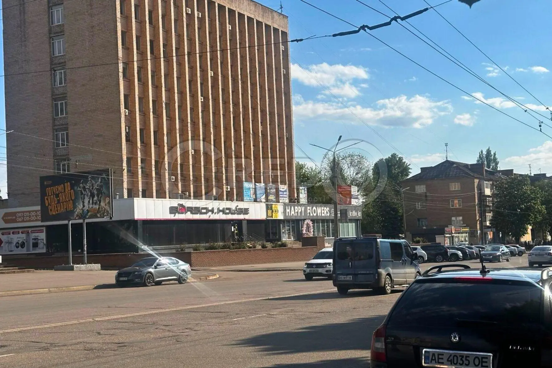 Фото Оренда торгівельної площі, Володимира Великого вул. (Мелешкіна)  Кривий Ріг в довгострокову оренду, ціна: 15000 UAH, код 4359