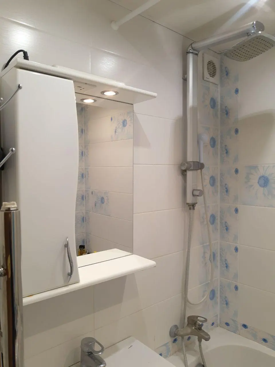 Фото Продаю 3 кімнатну квартиру, 76 кв. м, Лариси Руденко вул. 3а Київ, ціна: 87000 $, код 4369