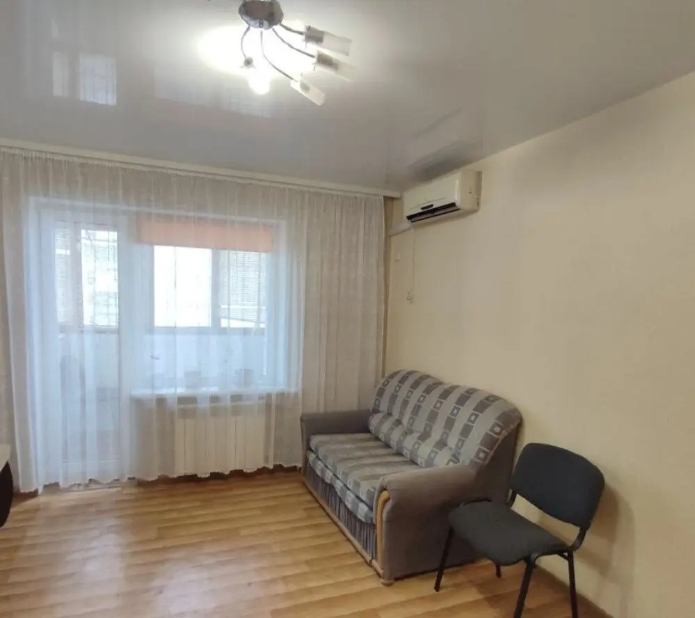 Фото Зняти 1 кімнатну квартиру, Харківське шосе 53 Київ в довгострокову оренду, ціна: 11000 грн, код 4375