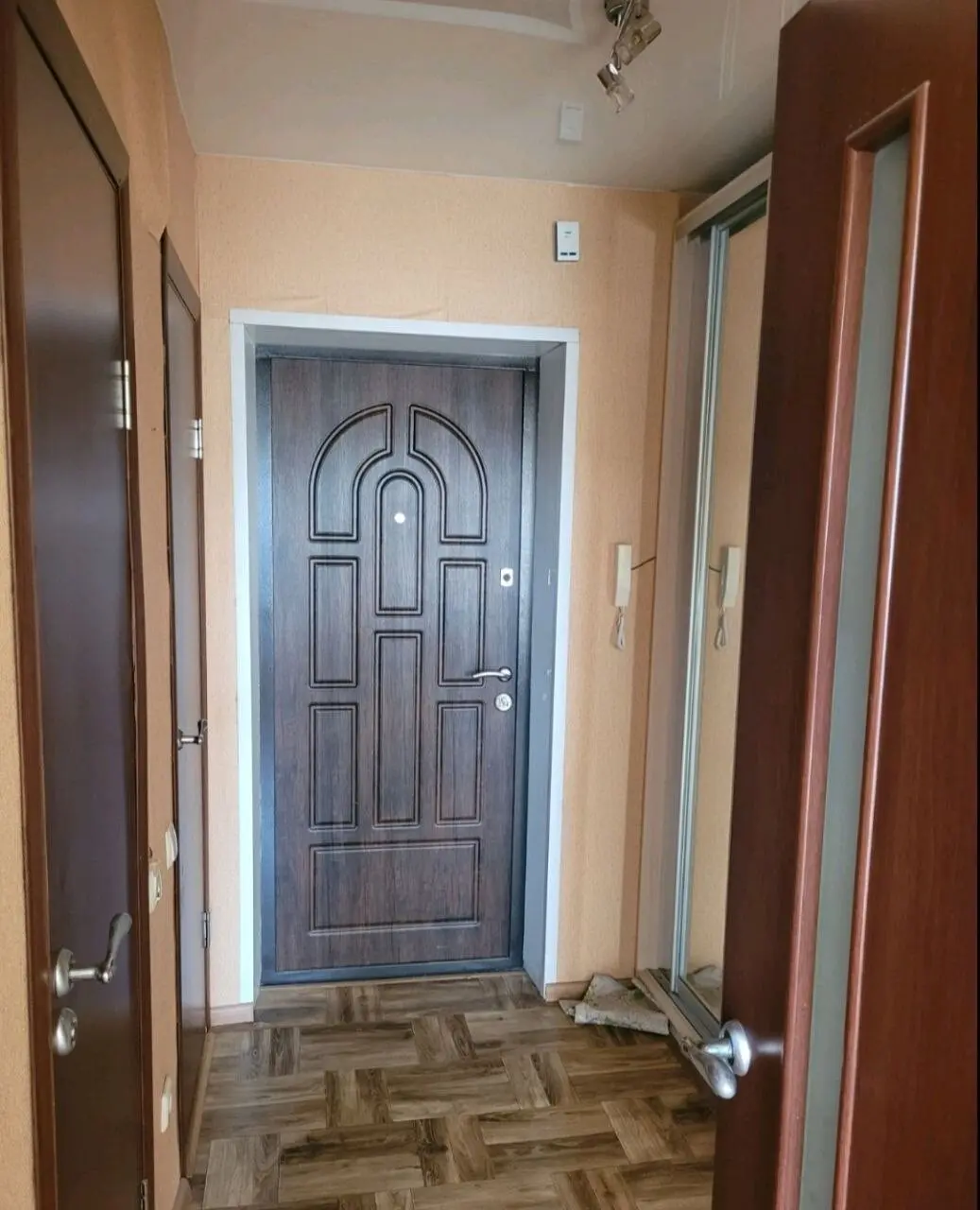 Фото Зняти 1 кімнатну квартиру, Харківське шосе 53 Київ в довгострокову оренду, ціна: 11000 грн, код 4375