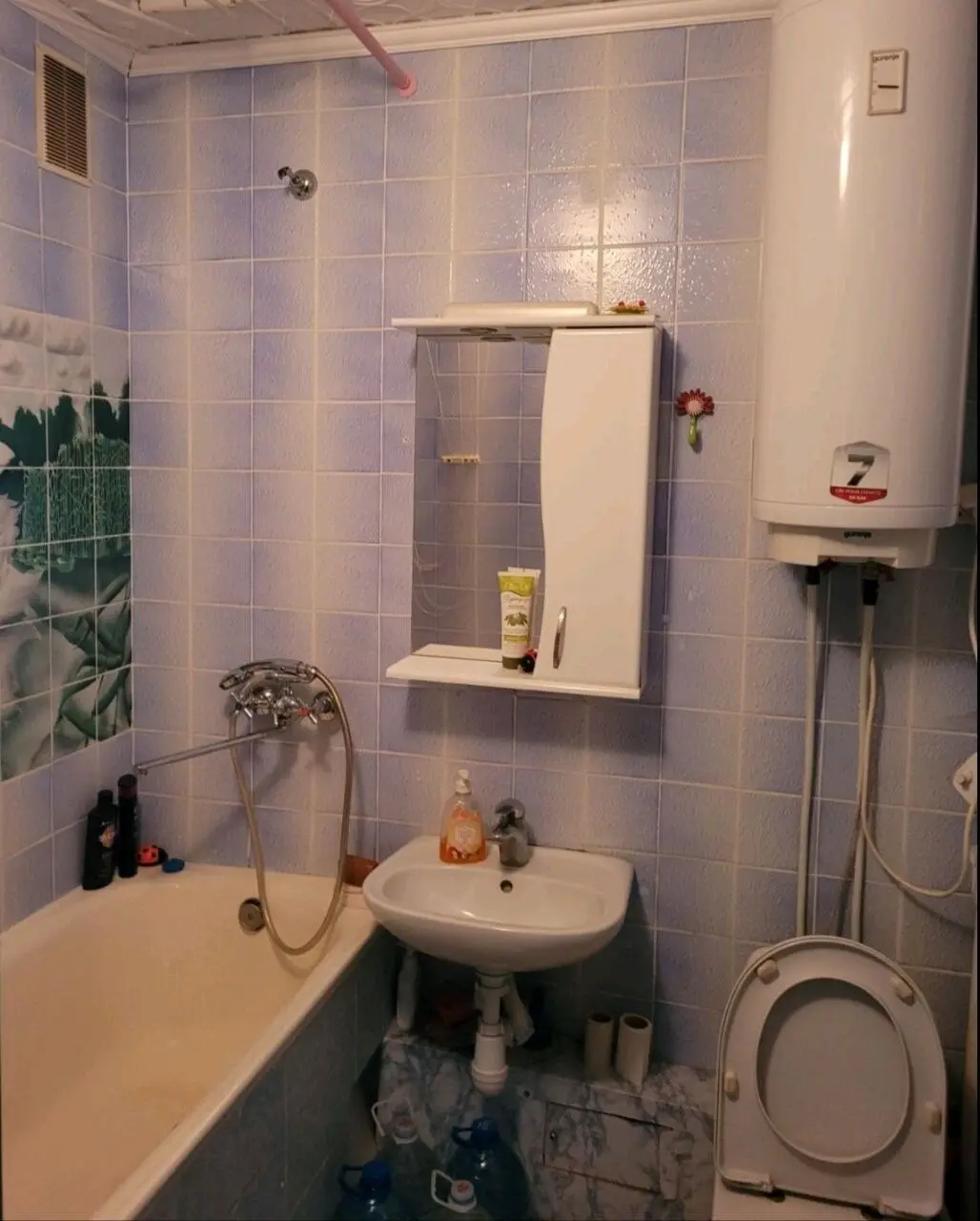 Фото Зняти 1 кімнатну квартиру, Харківське шосе 53 Київ в довгострокову оренду, ціна: 11000 грн, код 4375