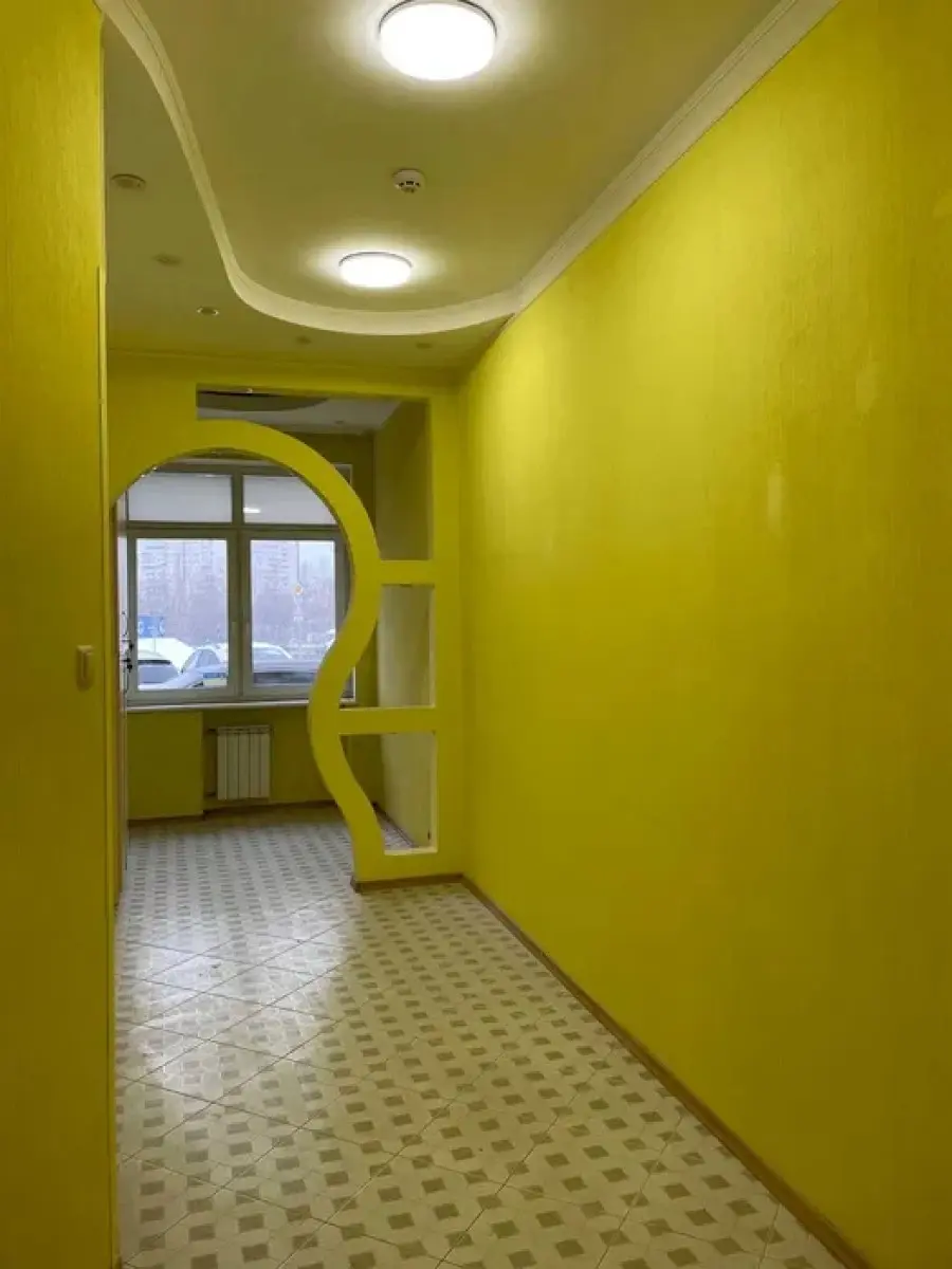 Фото Арендовать торговую площадь, Бориса Гмыри ул. 1 Киев в долгосрочную аренду, цена: 880 UAH, код 4379