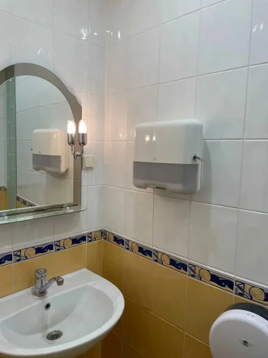 Фото Арендовать торговую площадь, Бориса Гмыри ул. 1 Киев в долгосрочную аренду, цена: 880 UAH, код 4379