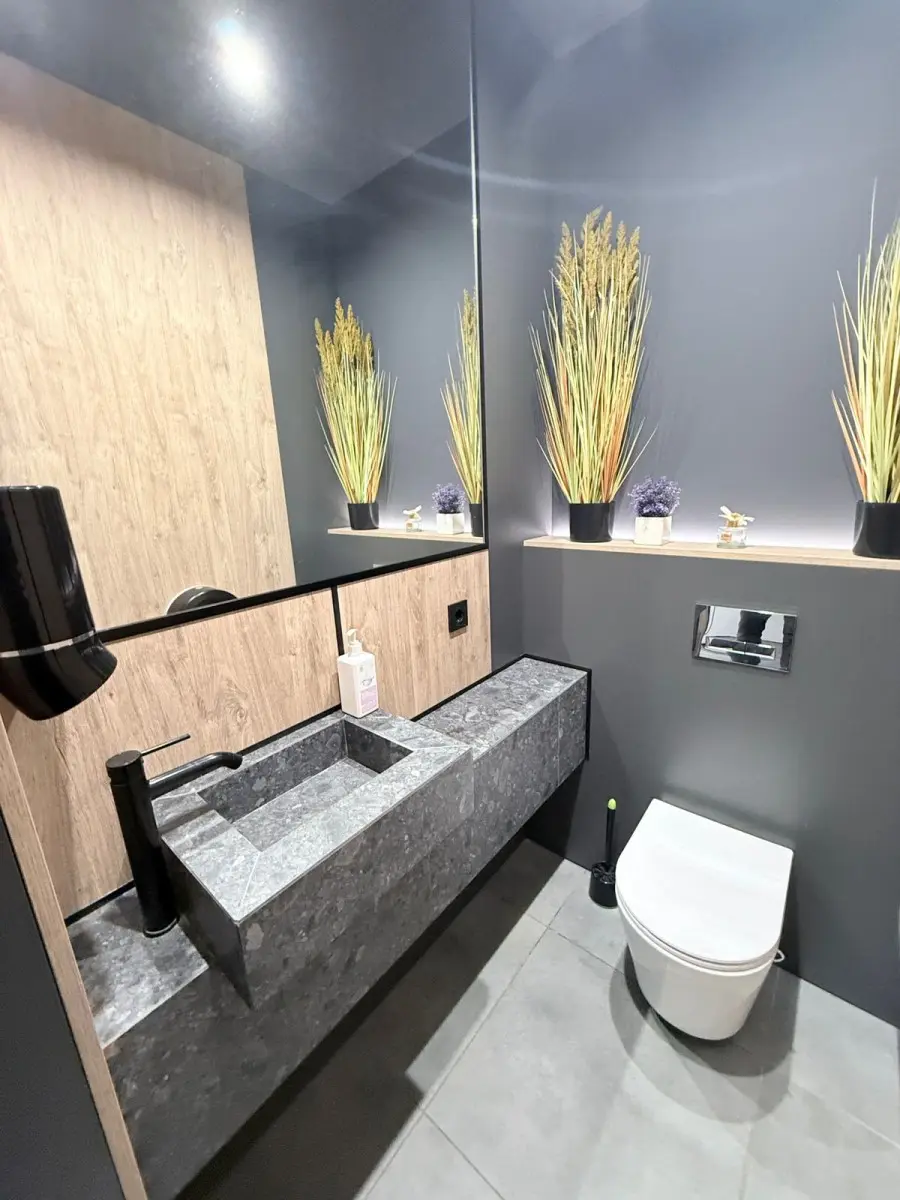 Фото Rent a retail space, Saksahanskoho Street  Kyiv for long-term rent, price: 20 $, code 4103