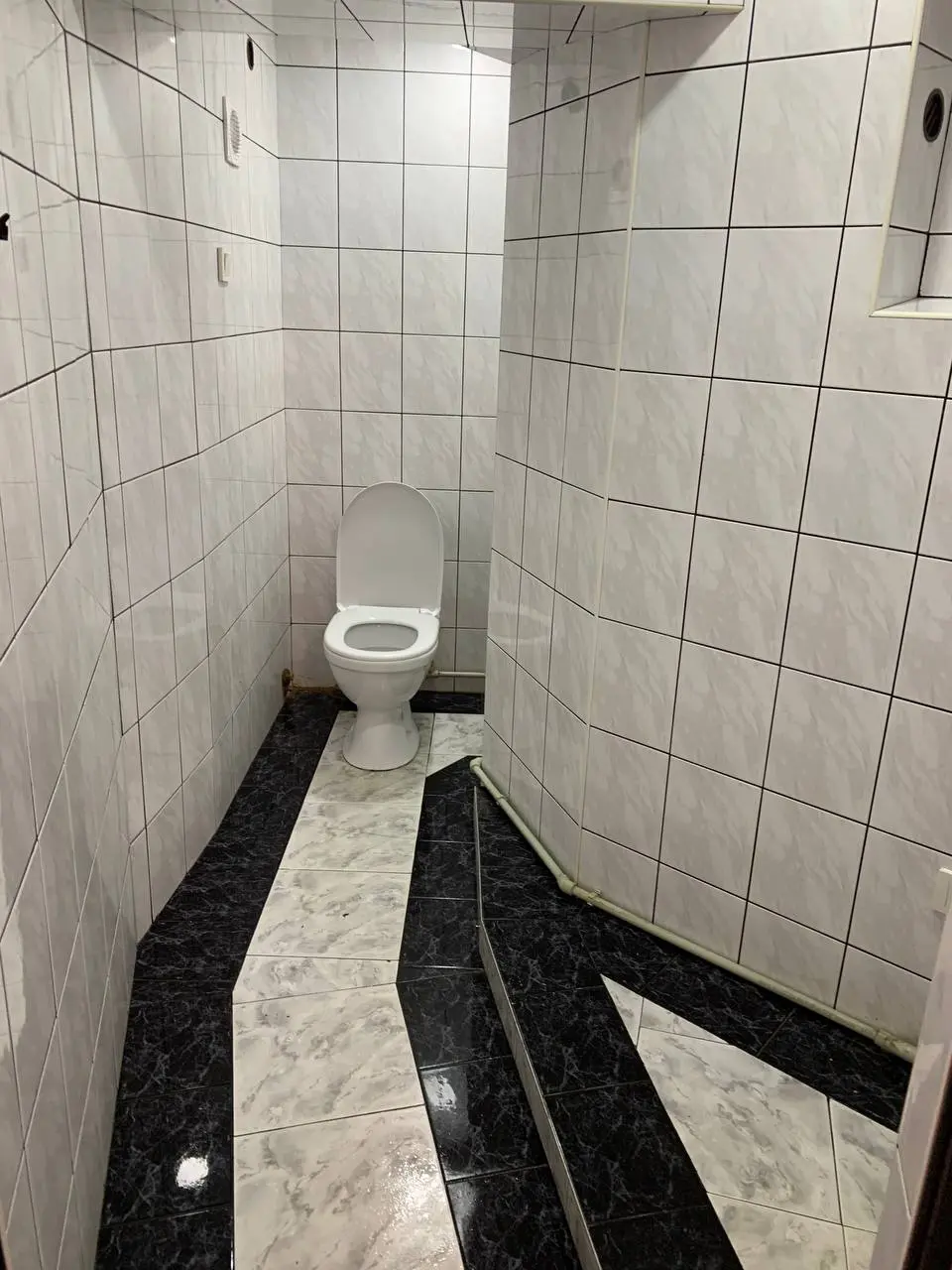 Фото Продаю  кімнатну квартиру, 72 кв. м, Богдана Хмельницького вул. 24 Чернівці, ціна: 54900 $, код 4390