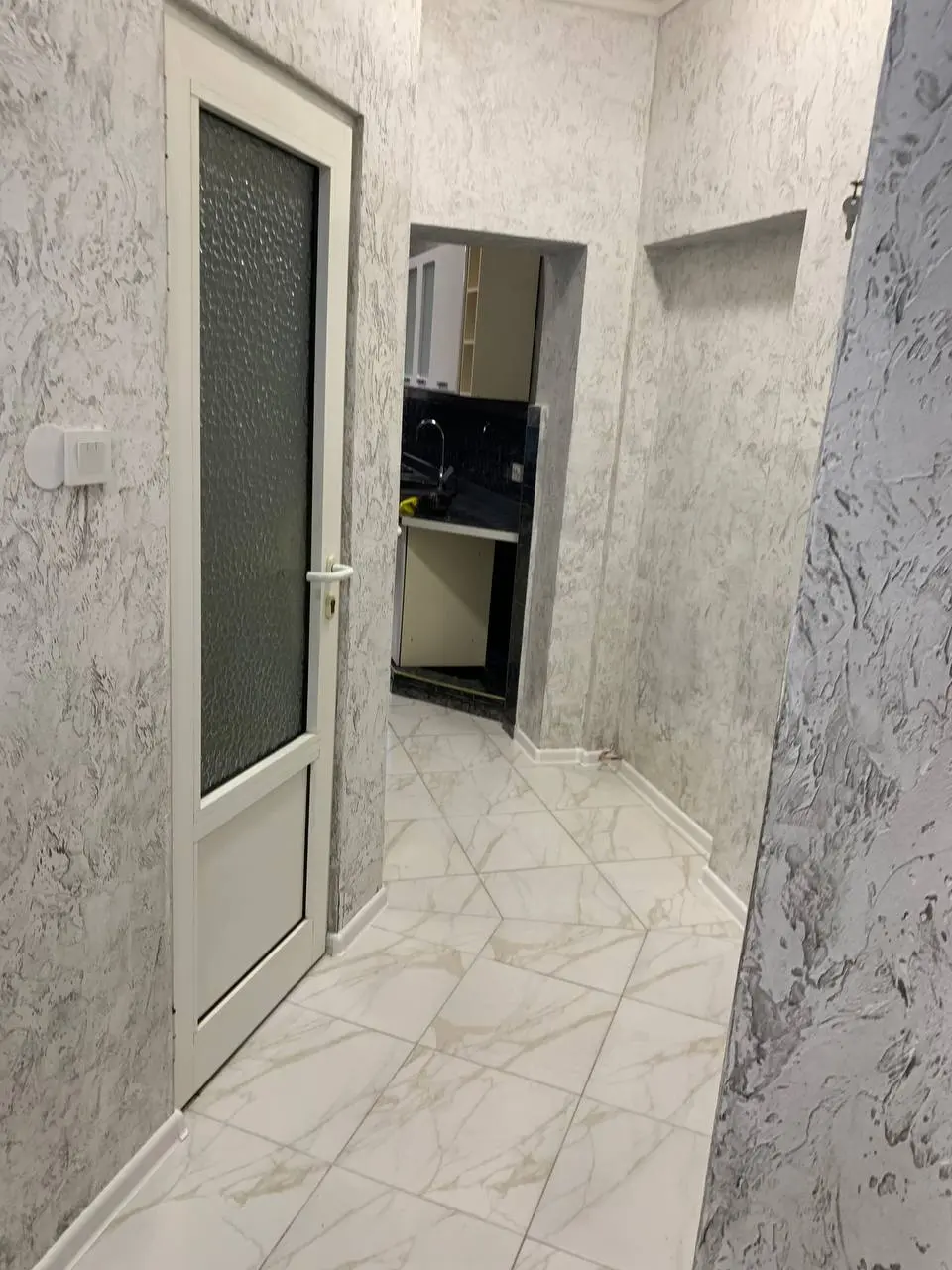 Фото Продаю  кімнатну квартиру, 72 кв. м, Богдана Хмельницького вул. 24 Чернівці, ціна: 54900 $, код 4390