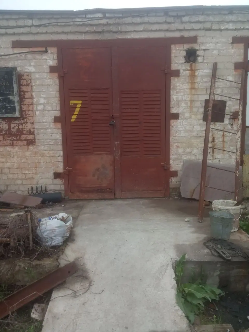 Фото Selling a warehouse, 1200 sq.m., Aktsionerna Street  Kryvyi Rih, price: 300000 $, code 4401