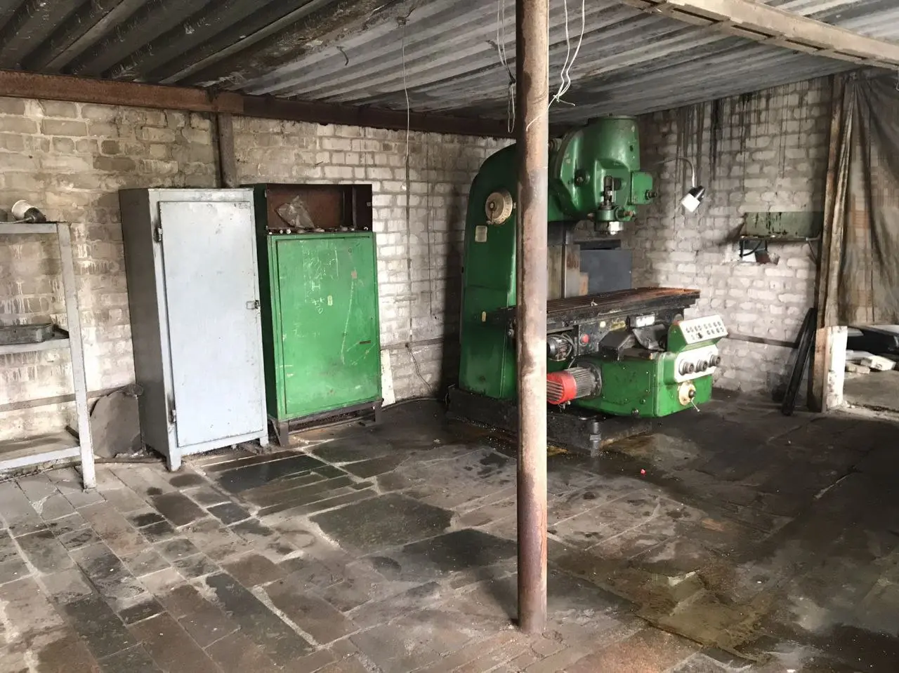 Фото Selling a warehouse, 1200 sq.m., Aktsionerna Street  Kryvyi Rih, price: 300000 $, code 4401