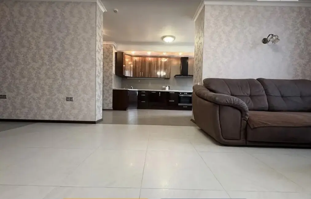 Фото Зняти 3 кімнатну квартиру, Княжий Затон вул. 21 Київ в довгострокову оренду, ціна: 26000 грн, код 4404