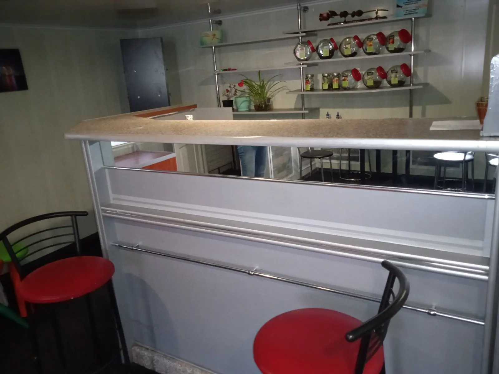 Фото Арендовать торговую площадь, Днепровское шоссе  Кривой Рог в долгосрочную аренду, цена: 7500 UAH, код 4411