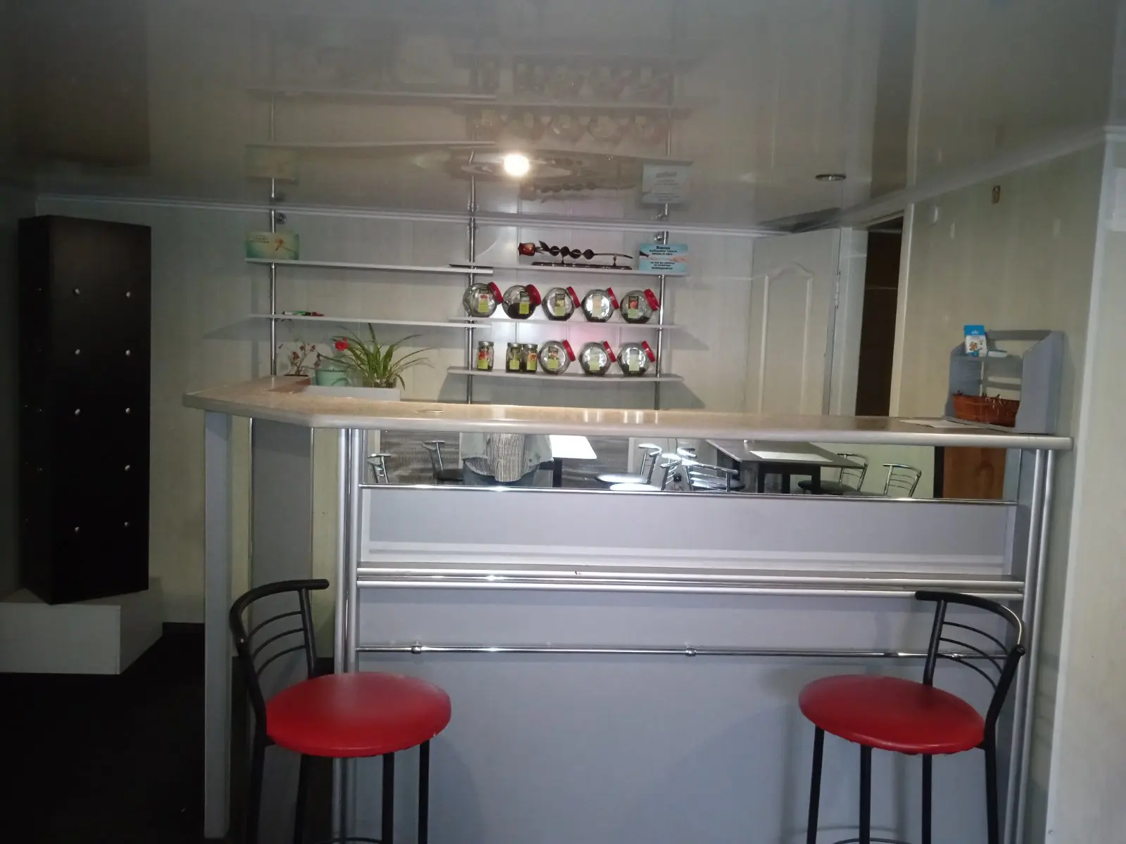 Фото Арендовать торговую площадь, Днепровское шоссе  Кривой Рог в долгосрочную аренду, цена: 7500 UAH, код 4411