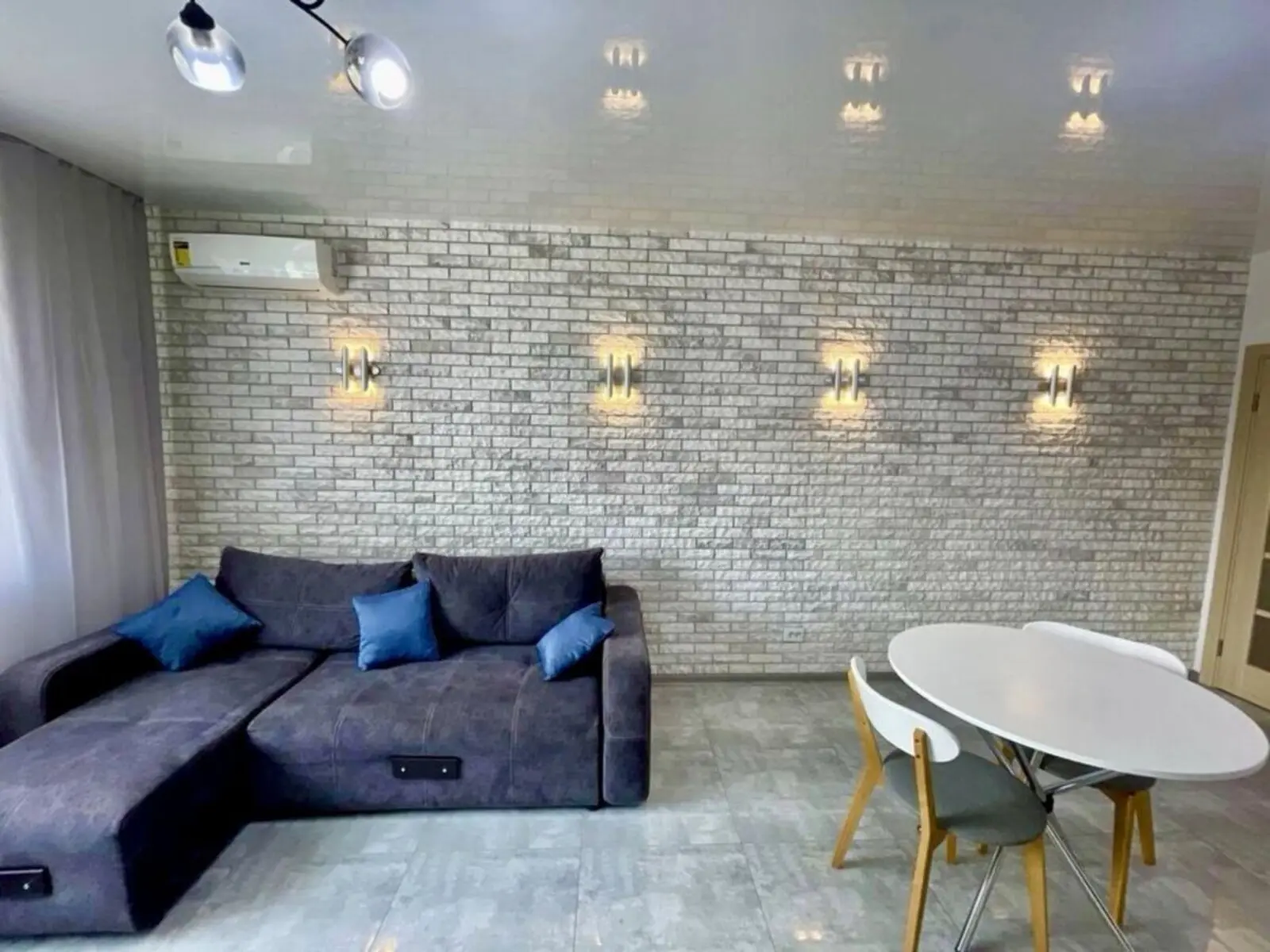 Фото Selling a 1-room apartment, 53 sq.m., Teremkivska Street 3а Kyiv, price: 115000 $, code 4418