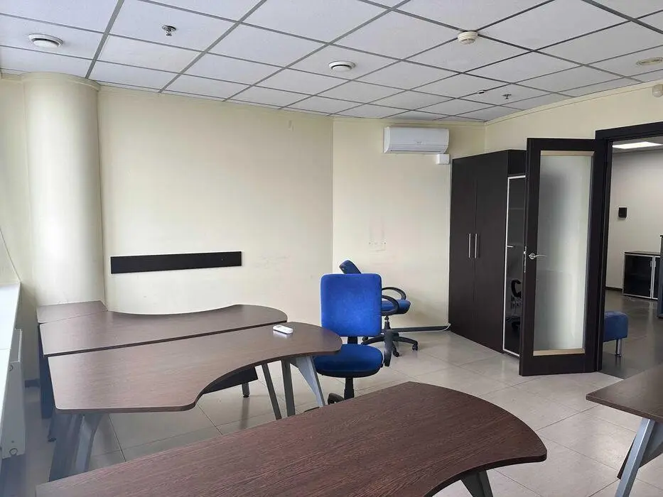 Фото Орендувати офіс, Митрополита Андрея Шептицького вул. (Анатолія Луначарського) 4 Київ в довгострокову оренду, ціна: 45000 грн, код 4423