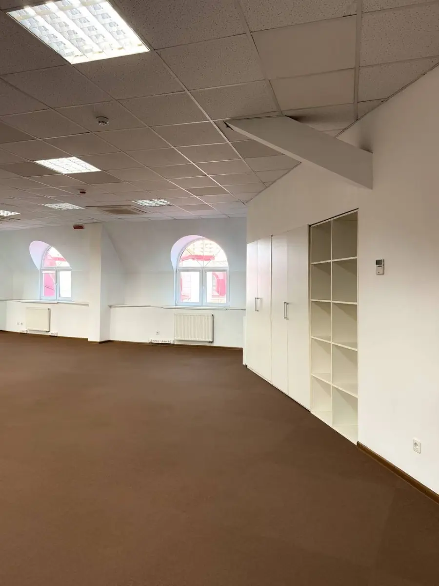 Фото Орендувати офіс, Рибальська вул. 18 Київ в довгострокову оренду, ціна: 500 UAH, код 4424