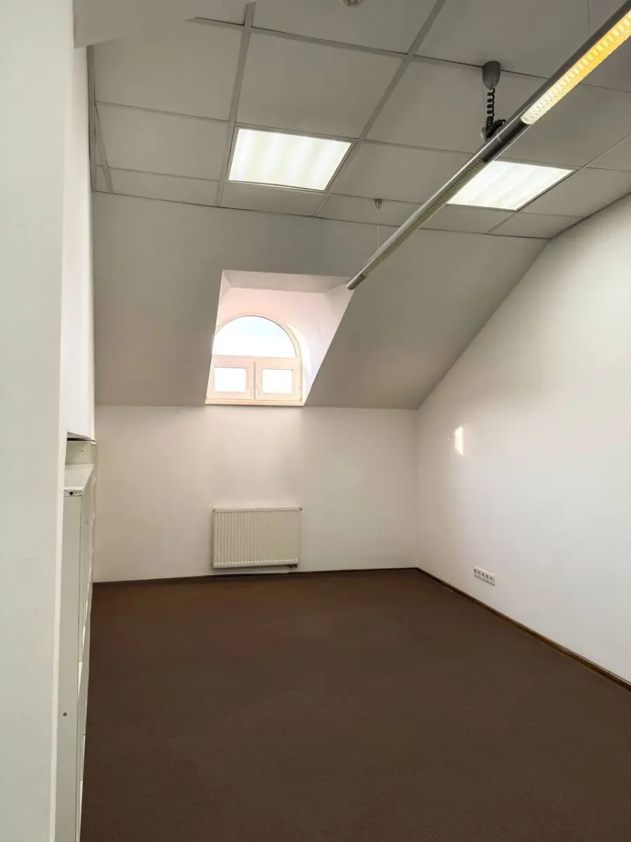 Фото Орендувати офіс, Рибальська вул. 18 Київ в довгострокову оренду, ціна: 500 UAH, код 4424