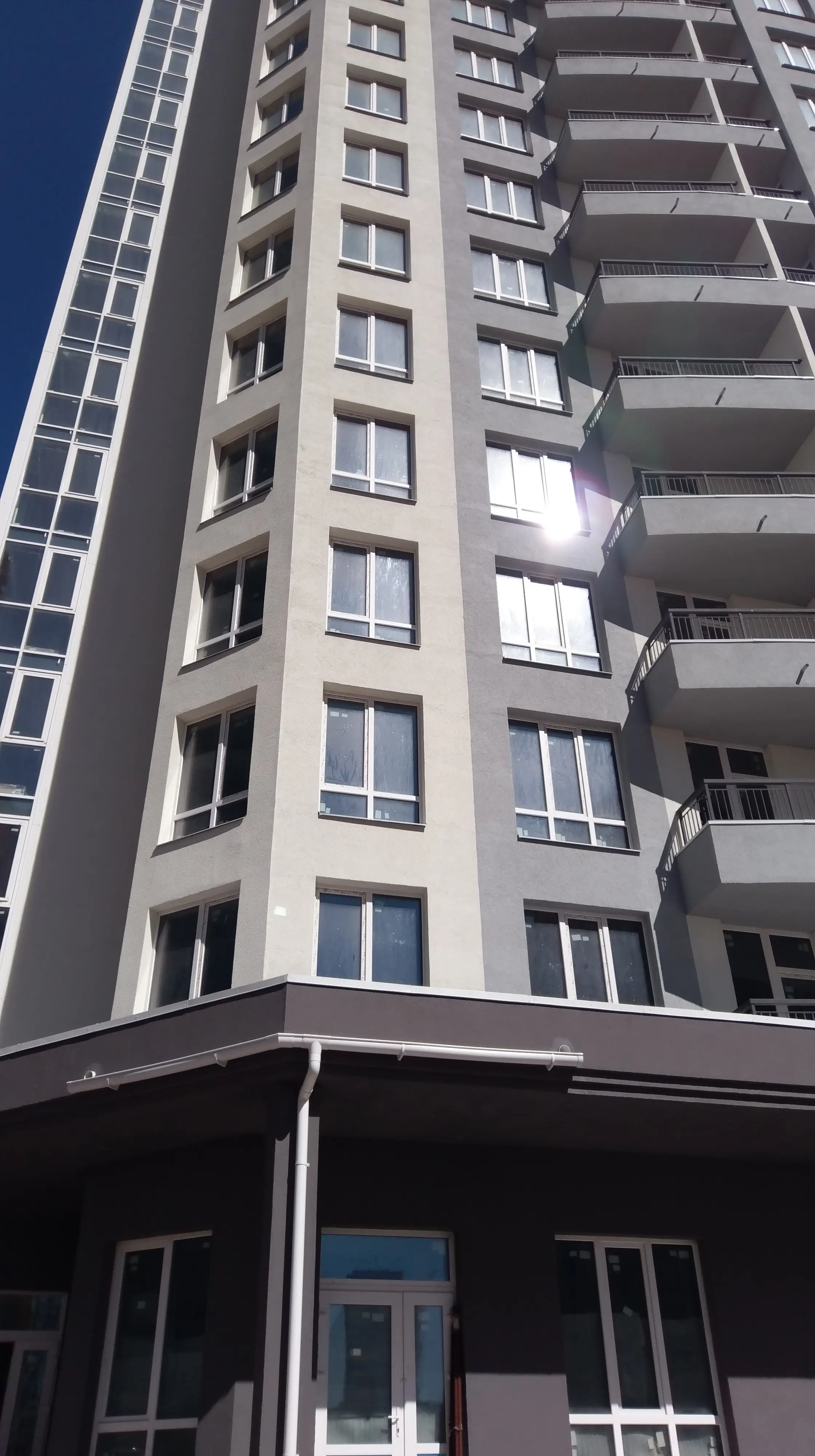 Фото Продаю 2 кімнатну квартиру, 65 кв. м, Каховська вул. 62а Київ, ціна: 130000 $, код 4431